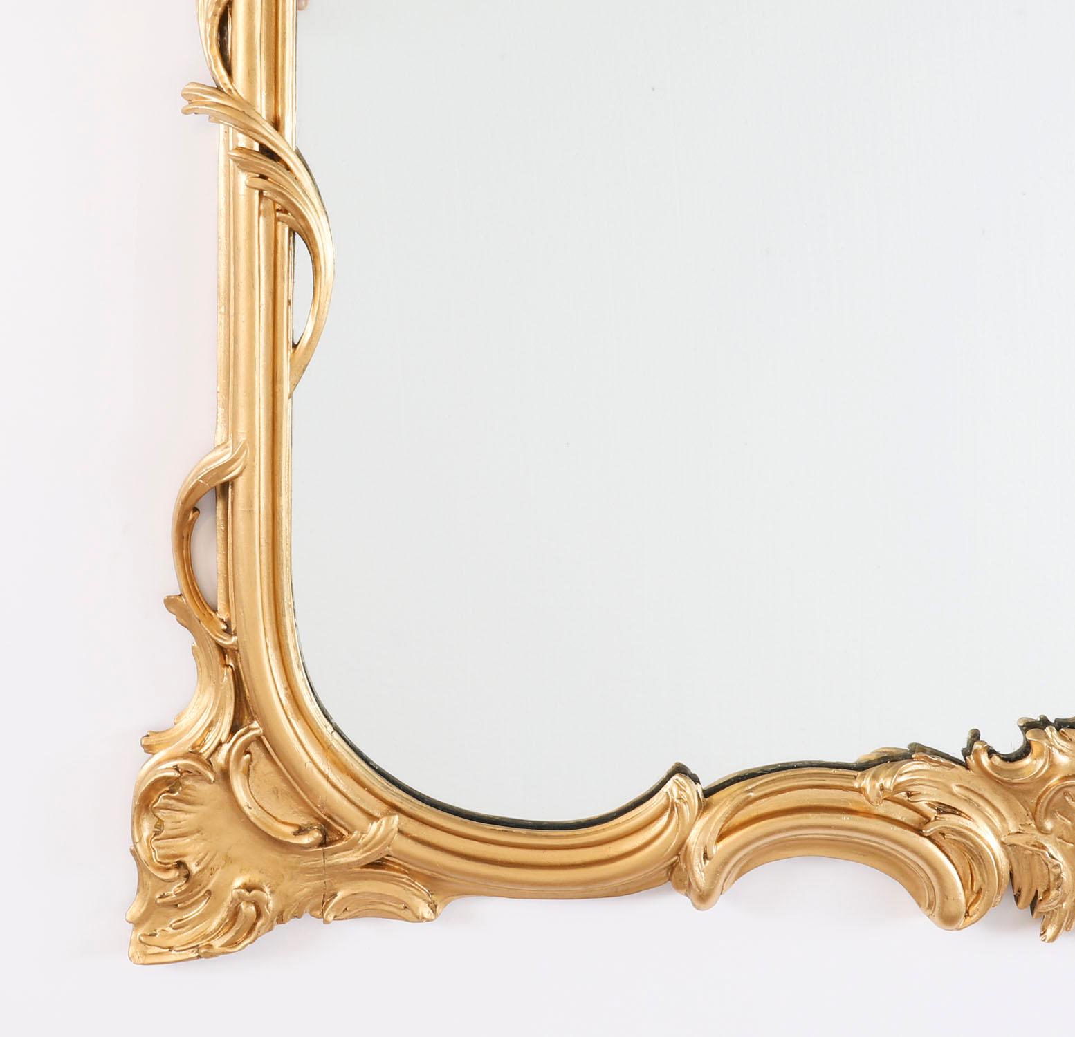 Inglese Antique Mirror in legno dorato di Giorgio III Revival del XIX secolo in vendita