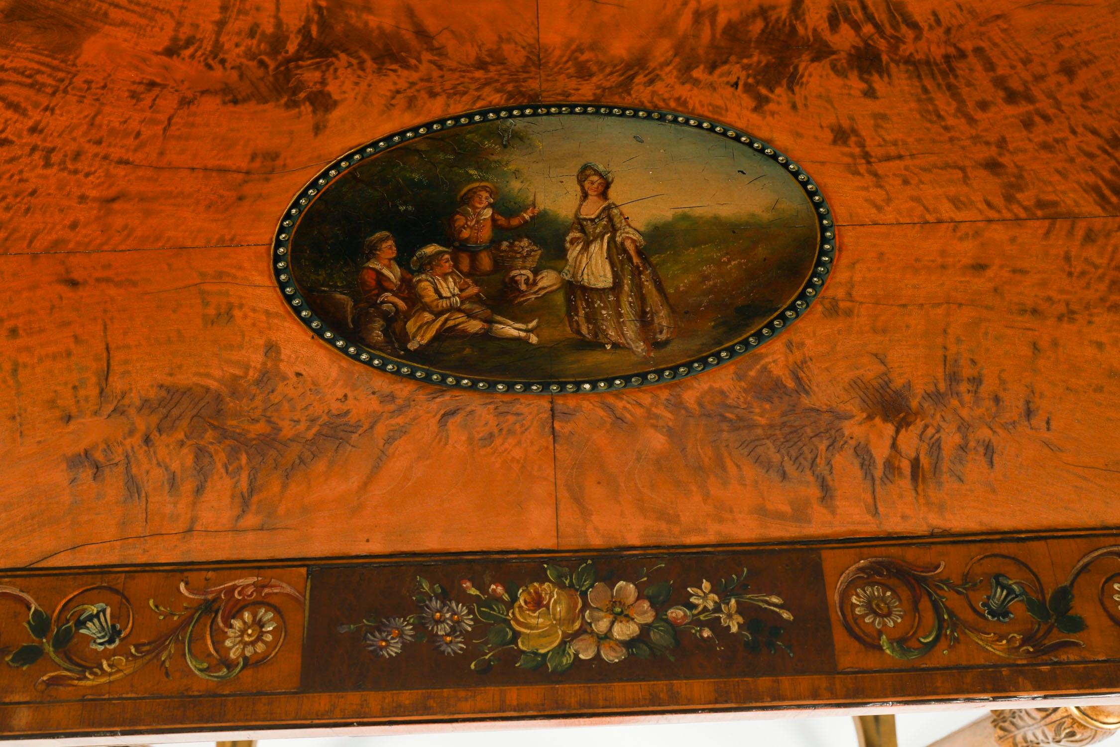 Antigua Mesa Consola Demi-Lune Pintada de Madera Satinada Jorge III Siglo XVIII finales del siglo XVIII en venta