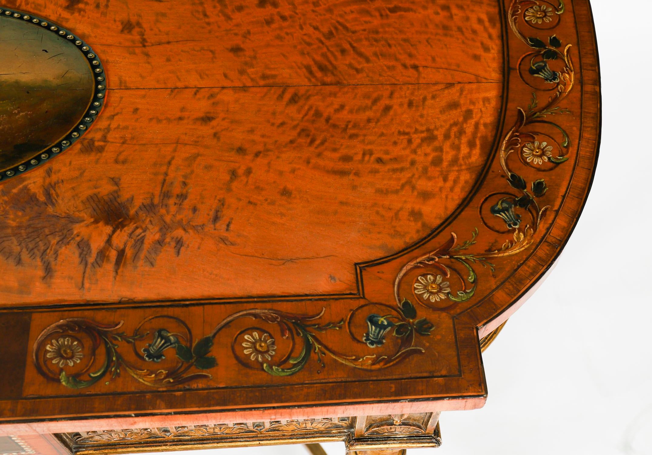Antigua Mesa Consola Demi-Lune Pintada de Madera Satinada Jorge III Siglo XVIII en venta 1