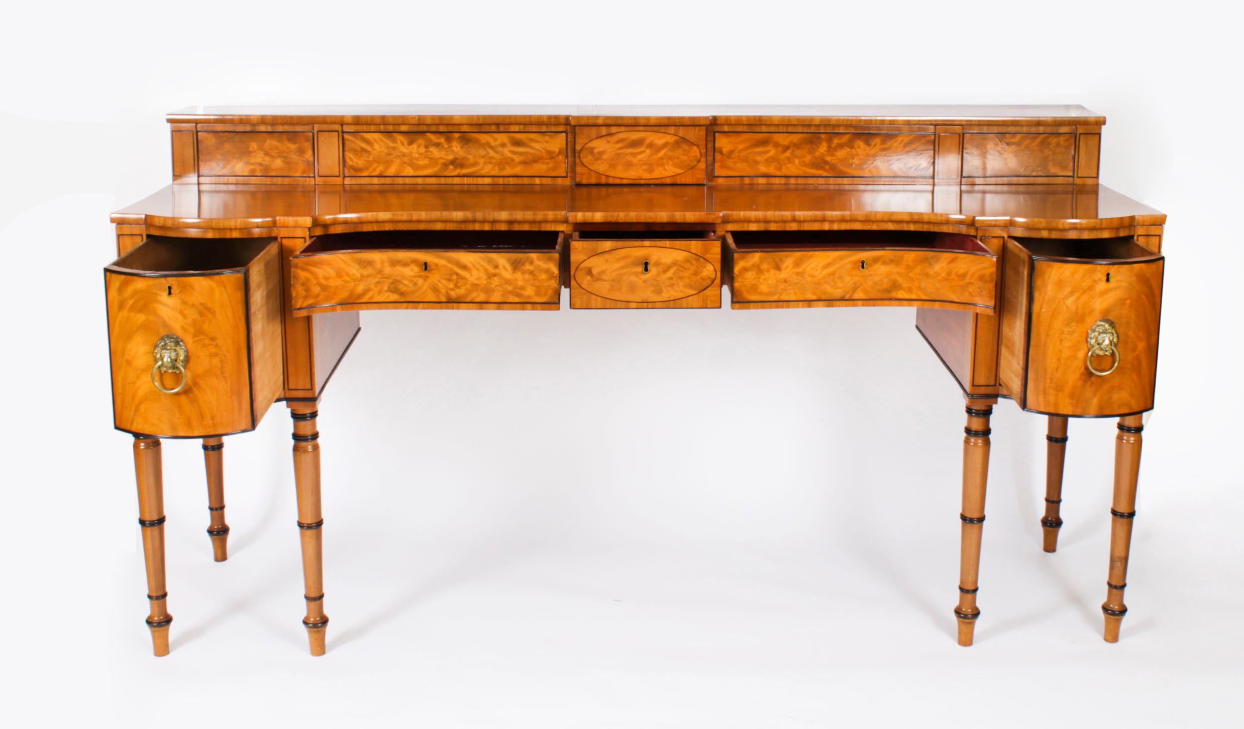 Antikes schottisches Sideboard aus geflammtem Mahagoni im George-III-Stil aus dem 19. Jahrhundert im Angebot 9