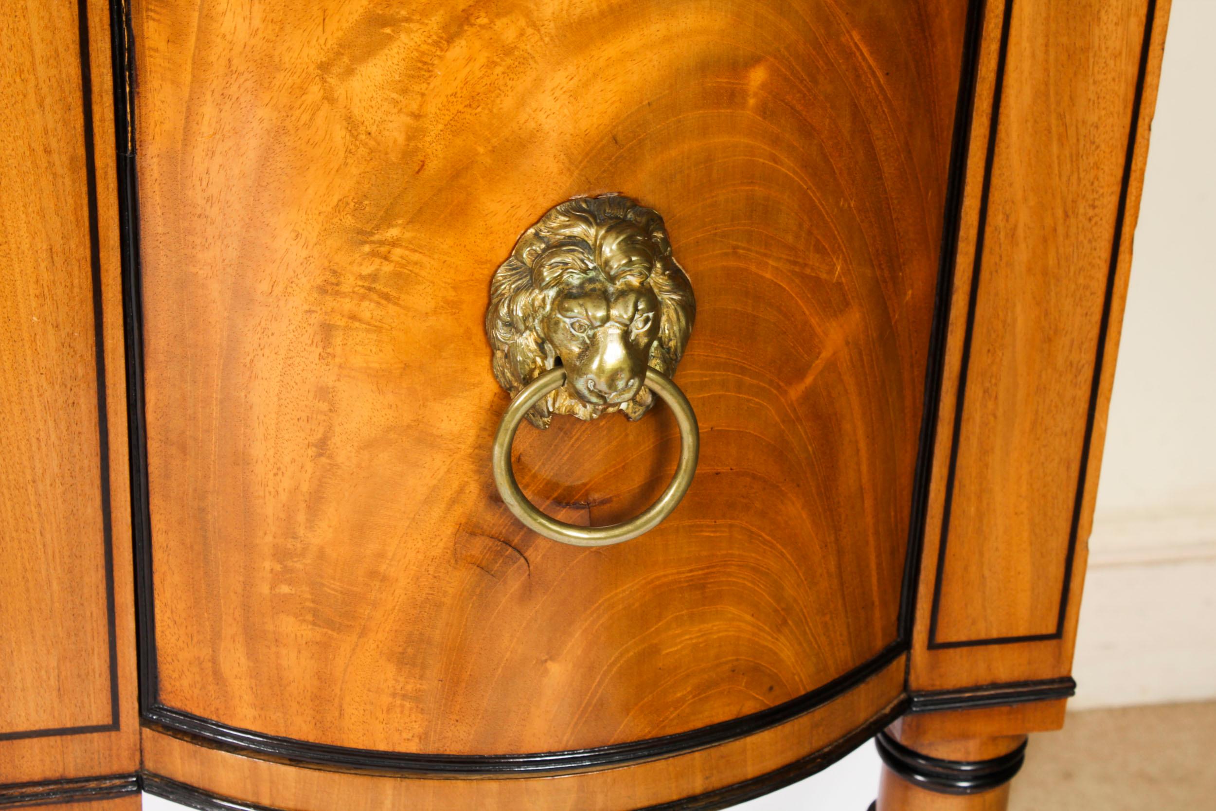 Antikes schottisches Sideboard aus geflammtem Mahagoni im George-III-Stil aus dem 19. Jahrhundert im Angebot 5