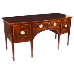 Antico George III Scottish Mahogany and Line Inlaid Bowfront Sideboard 18° secolo