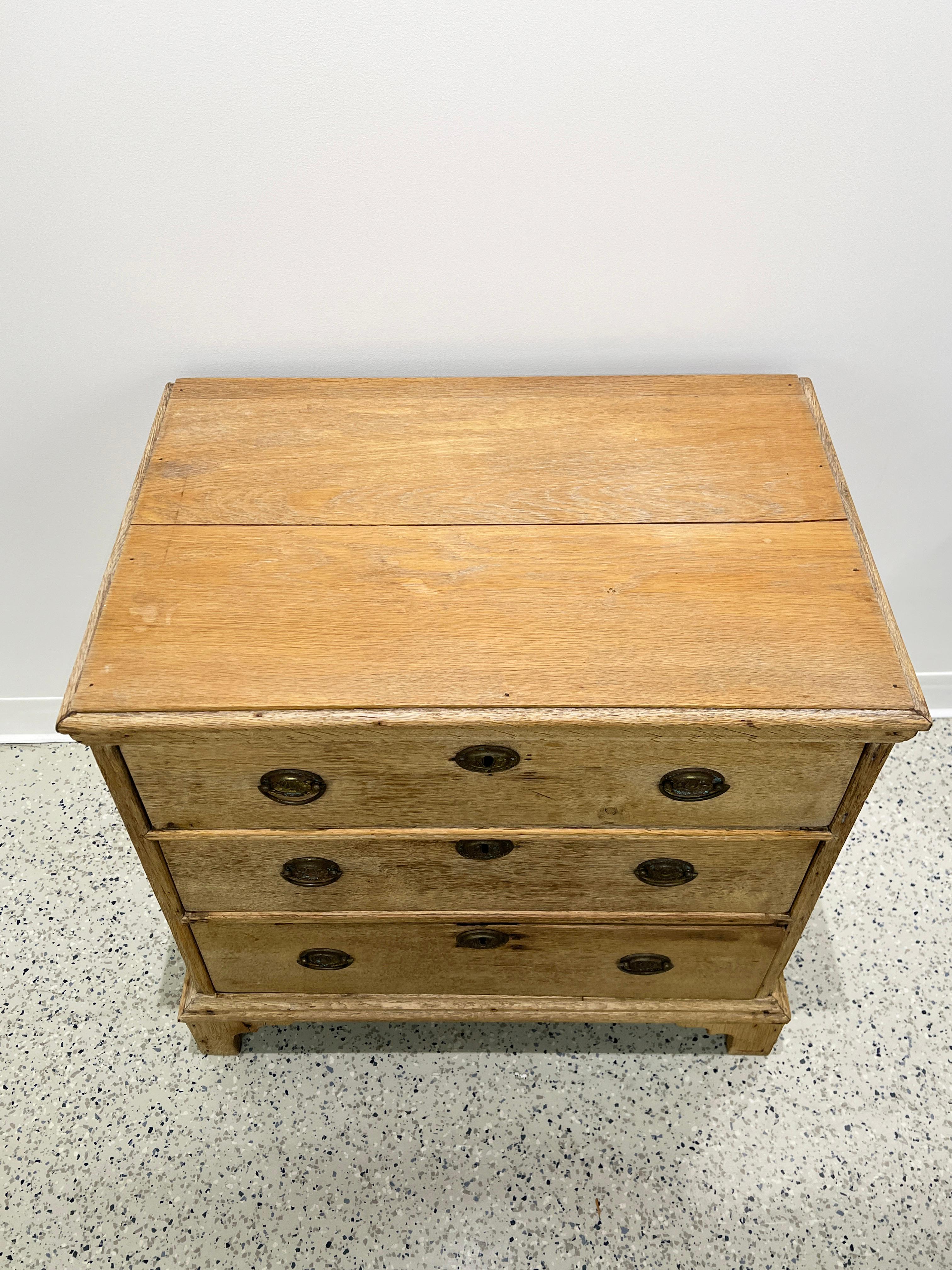 British Antique George III Scrubbed Oak Chest, Circa 18th Century For Sale