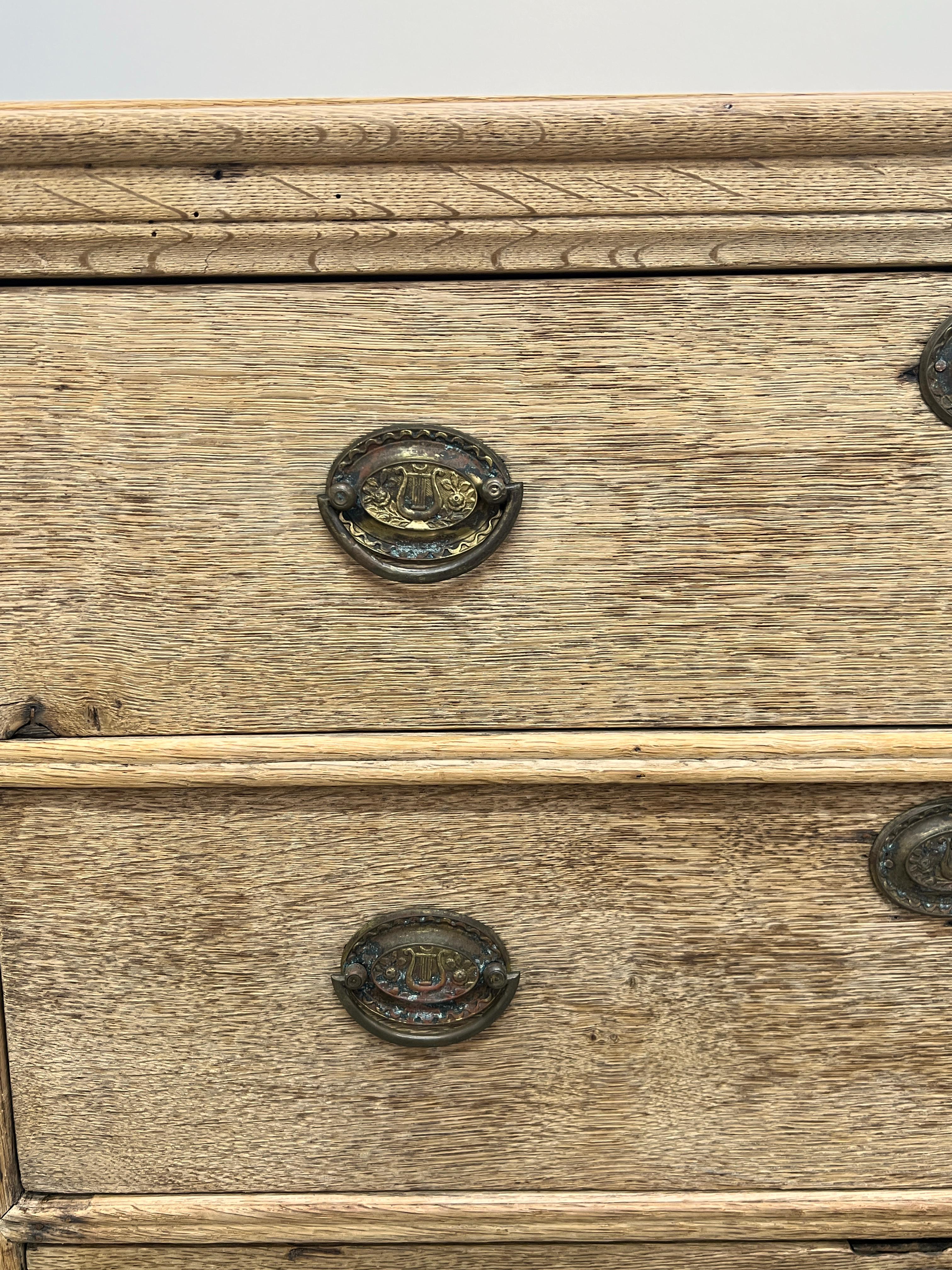 18th Century and Earlier Antique George III Scrubbed Oak Chest, Circa 18th Century For Sale