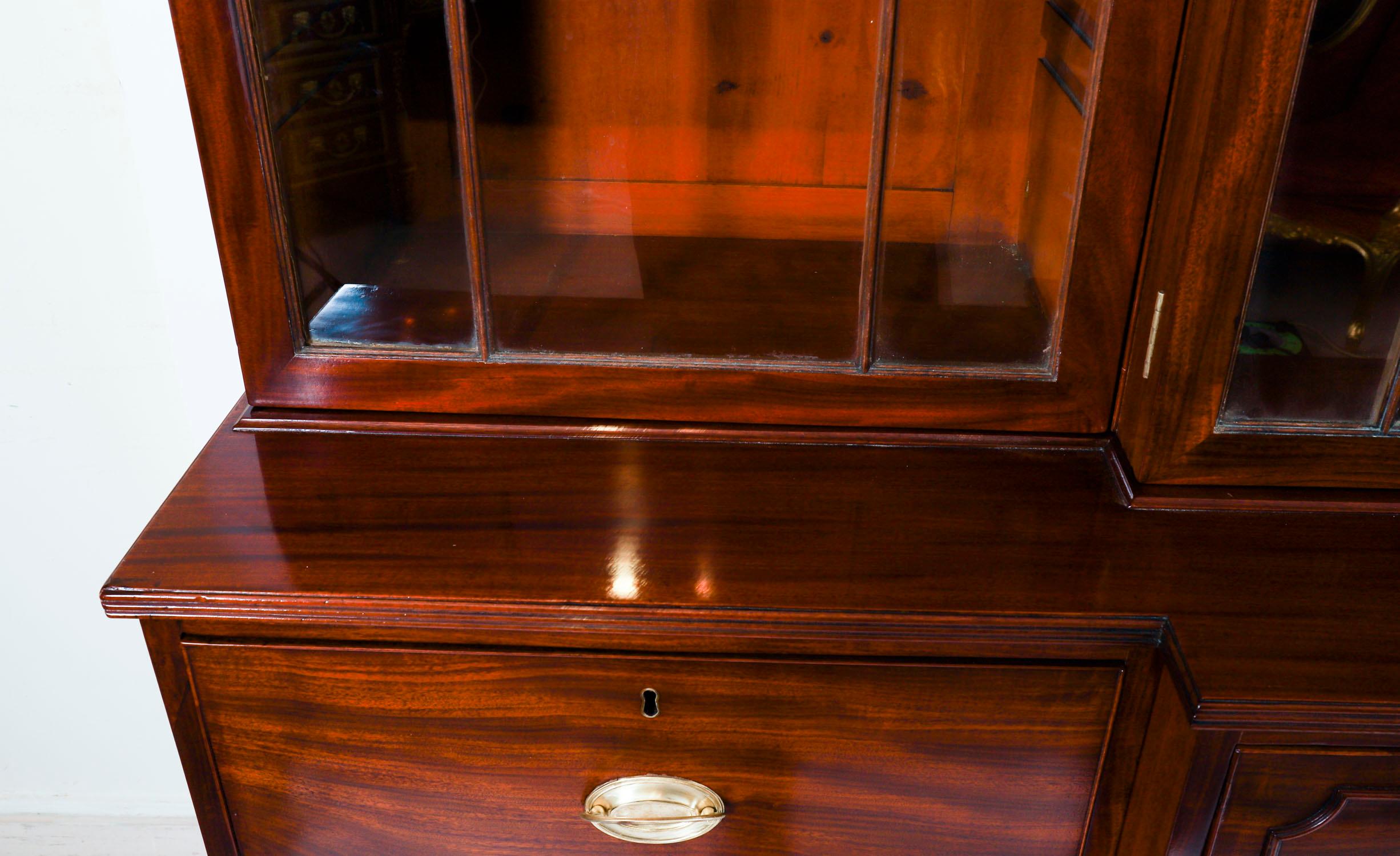 Antiguo Secretaire George III Breakfront Bookcase Siglo XIX siglo XIX en venta