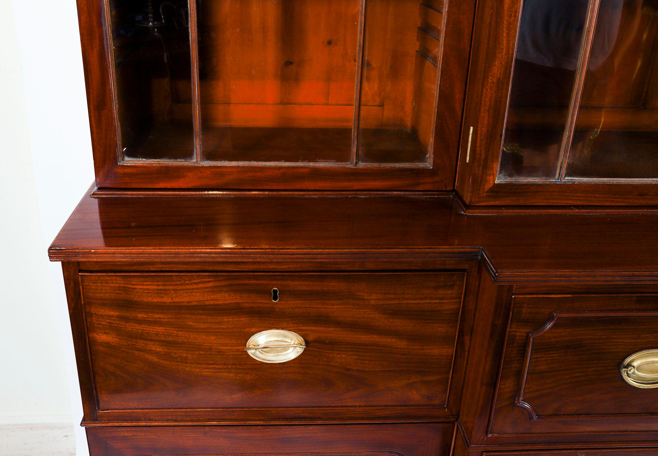 Antiguo Secretaire George III Breakfront Bookcase Siglo XIX Cuero en venta