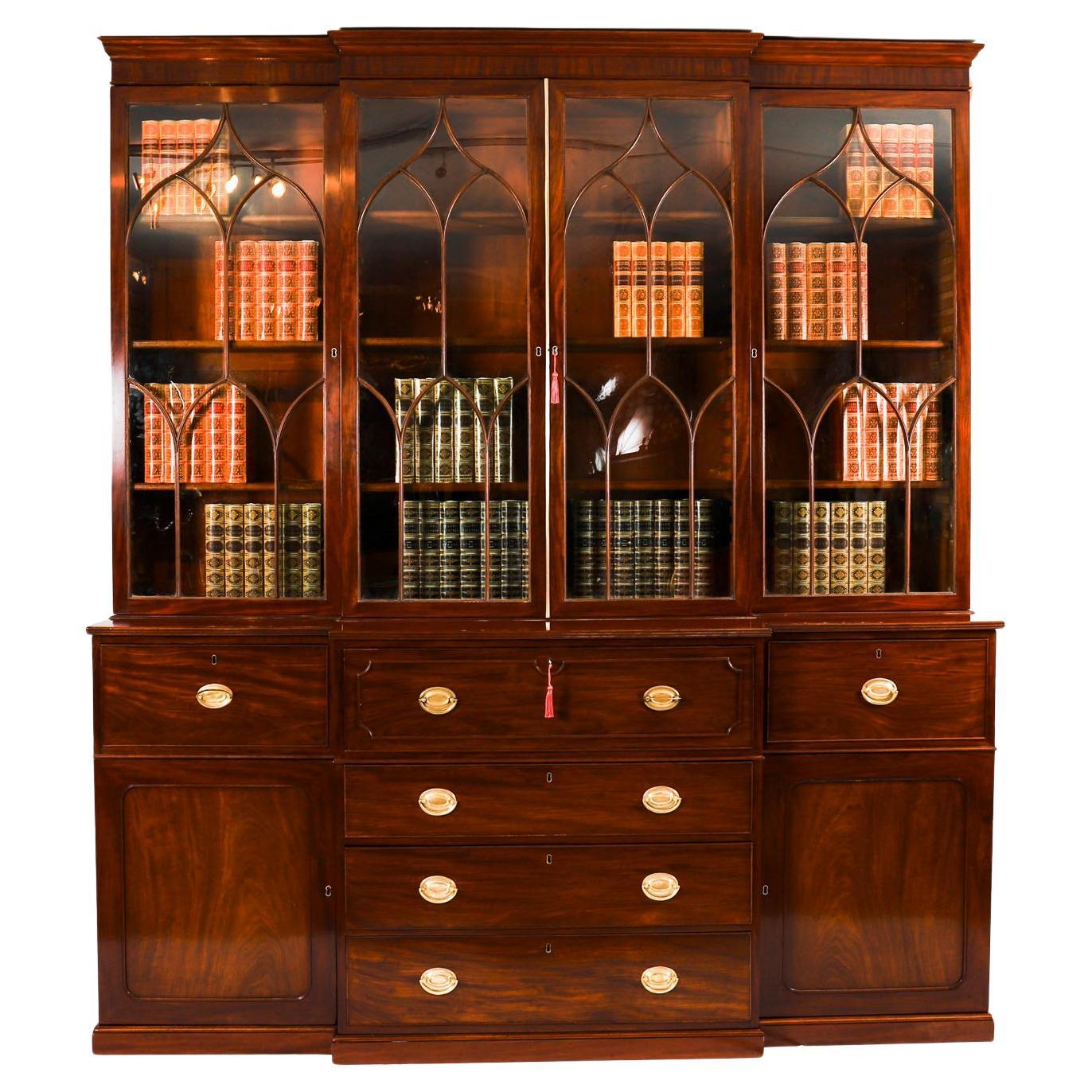 Antiguo Secretaire George III Breakfront Bookcase Siglo XIX en venta