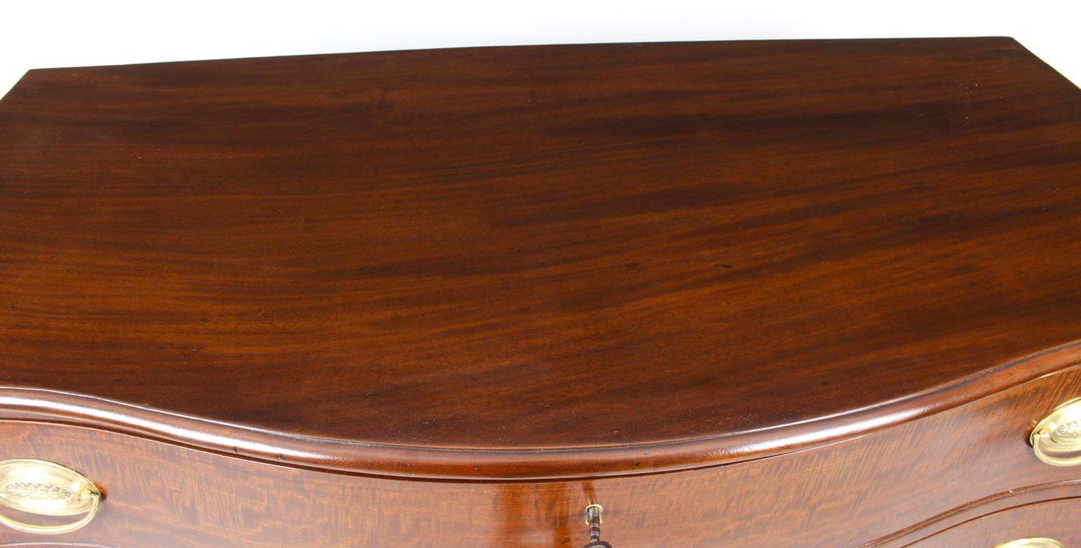 English Antique George III Serpentine Flame Mahogany Chest Drawers, 18th Century