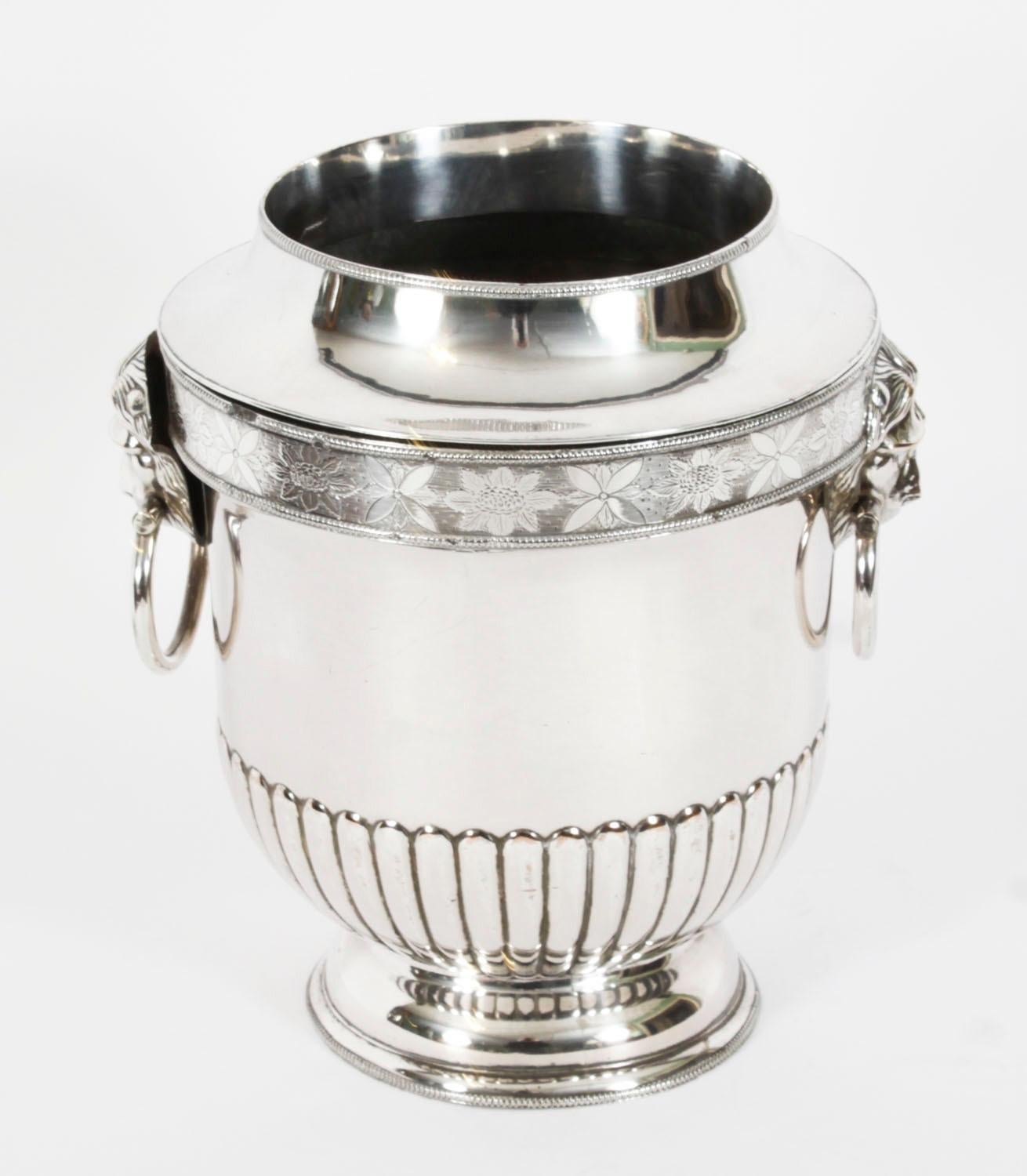 A truly superb antique English George III Old Sheffield plate wine / champagne cooler, Circa 1810 in date.

This highly versatile cooler features the 