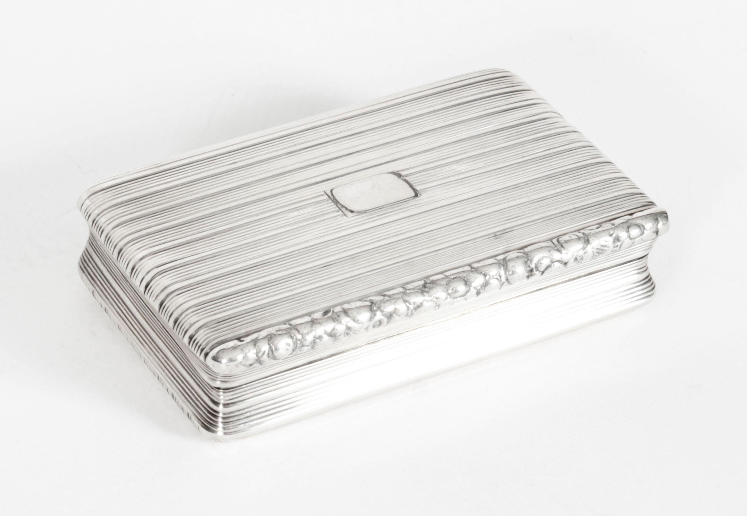 Antique George III Silver Snuff Box Birmingham, 1817, 19th Century For Sale 5