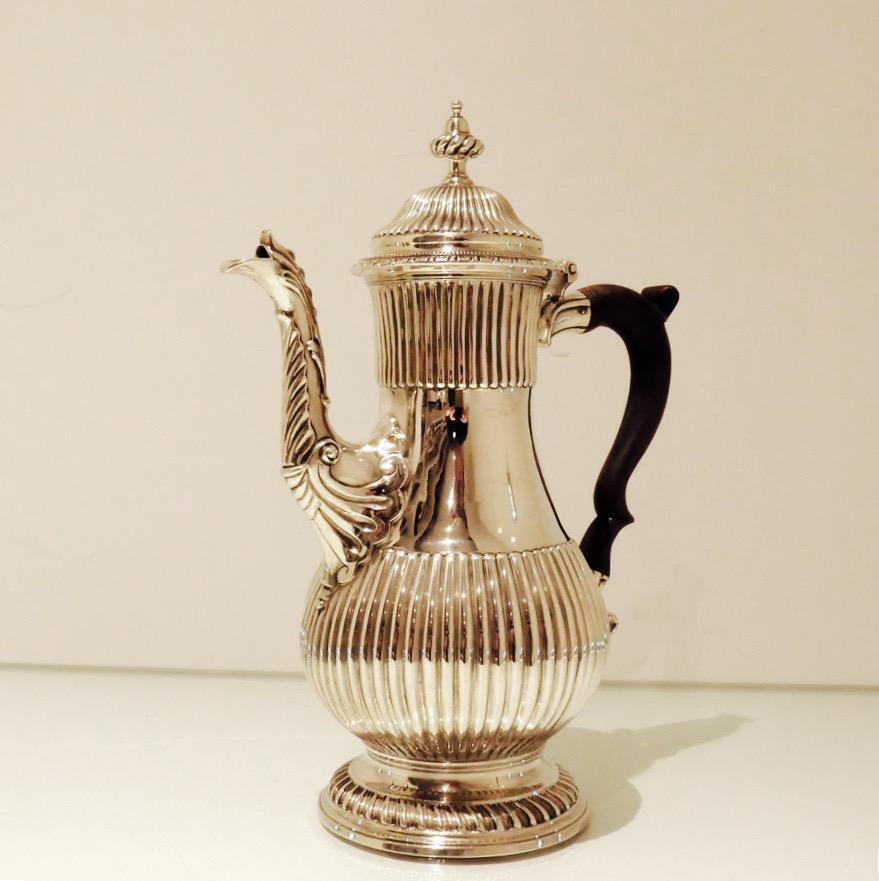 Antique George III Sterling Silver Coffee Pot London 1768 Charles Wright For Sale 3