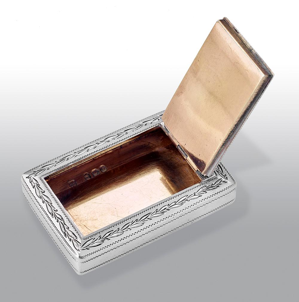 Argent Antique George III Sterling Silver Combination Snuff Box and Vinaigrette (tabatière et vinaigrette) en vente