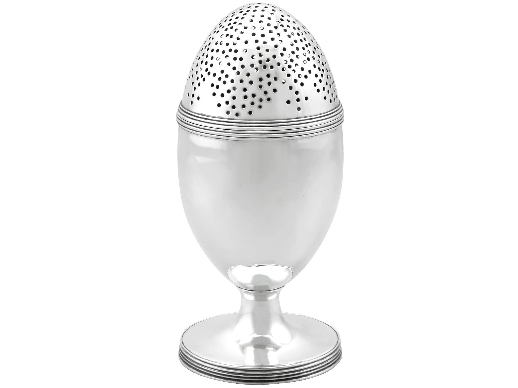 Antique George III Sterling Silver Condiment Caster (1804) In Excellent Condition For Sale In Jesmond, Newcastle Upon Tyne