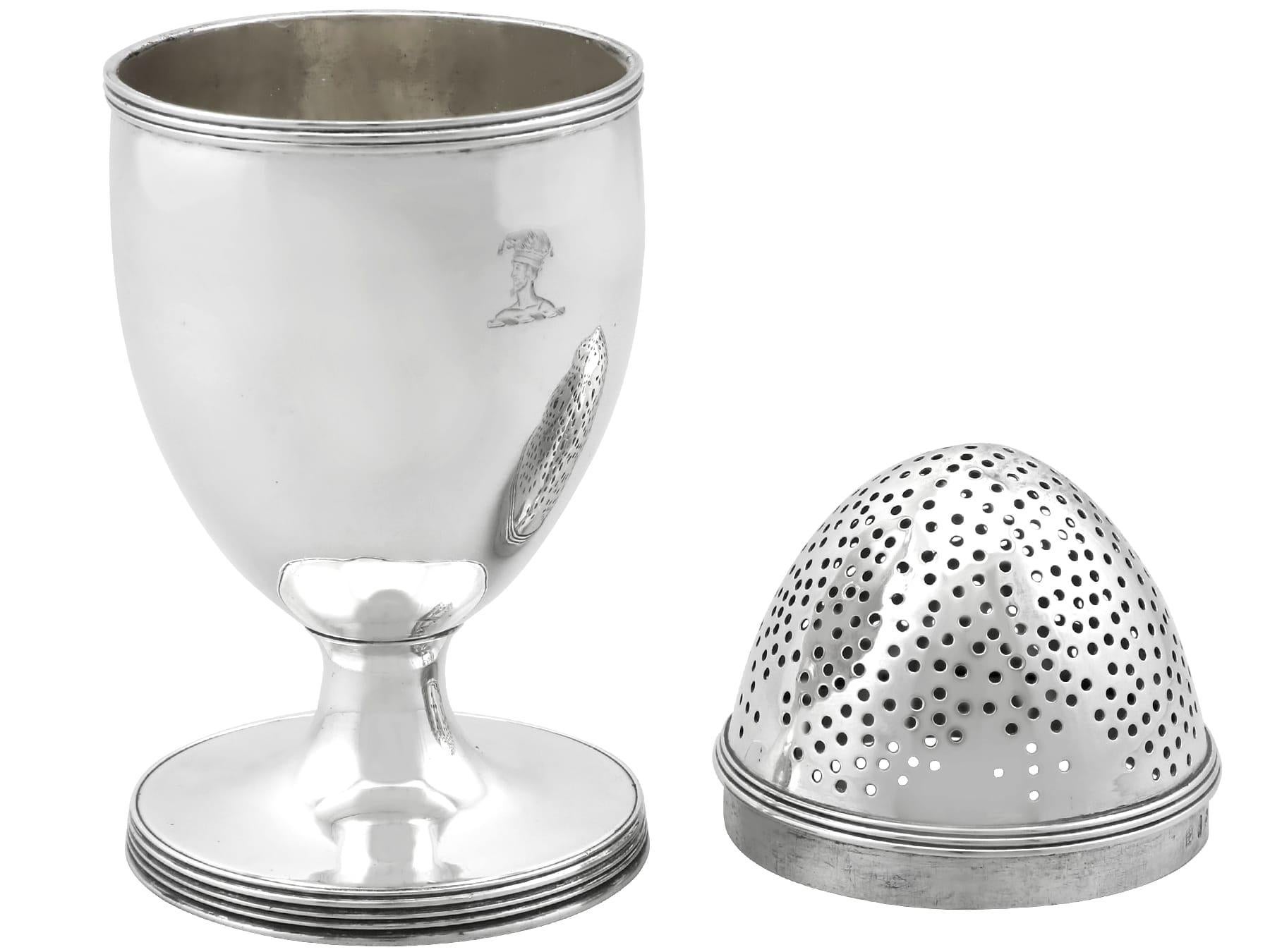 Antique George III Sterling Silver Condiment Caster (1804) For Sale 1