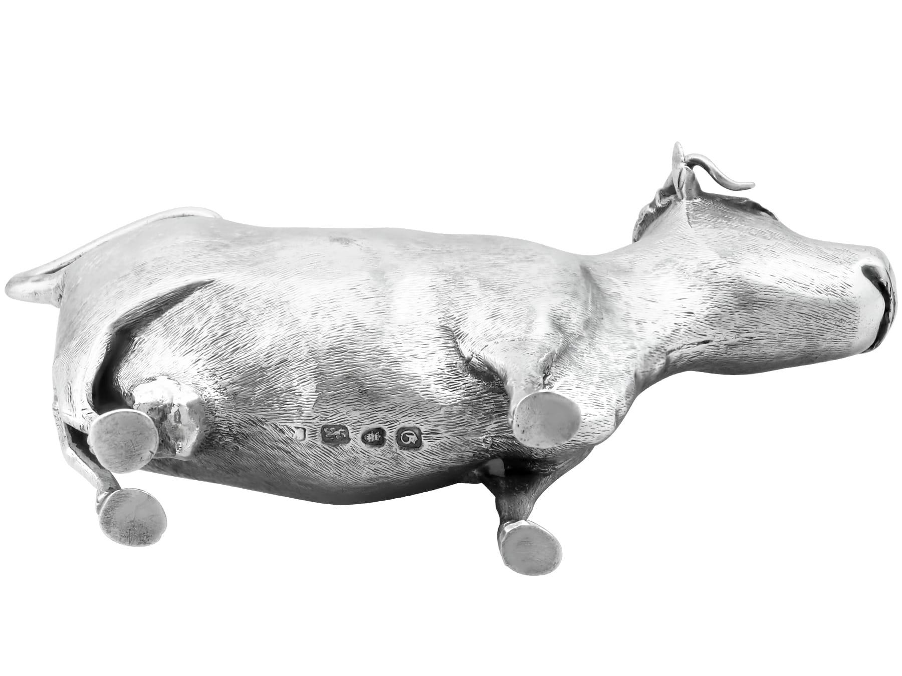 Antica lattiera per mucca in argento sterling di Giorgio III in vendita 5