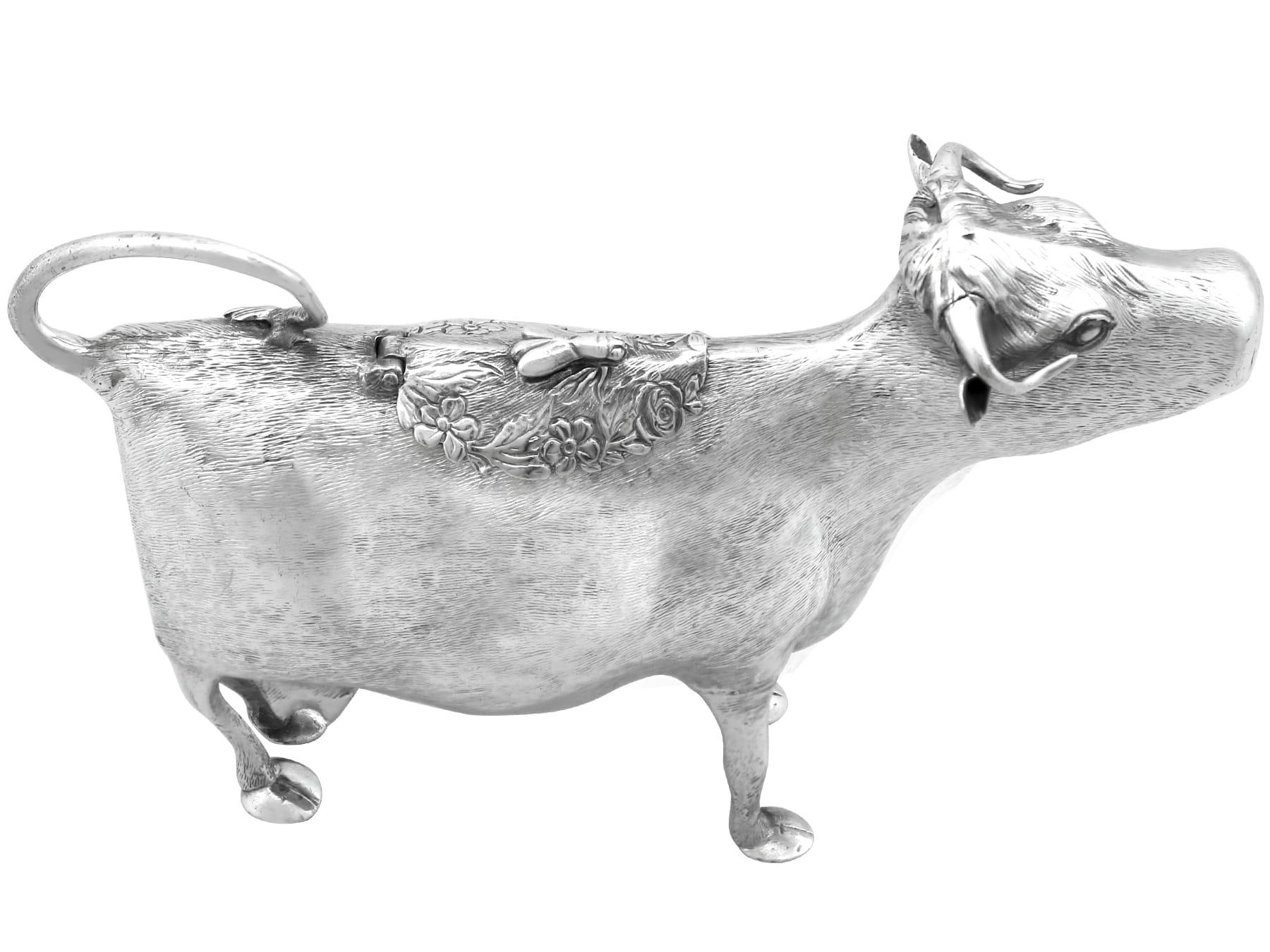 Inglese Antica lattiera per mucca in argento sterling di Giorgio III in vendita