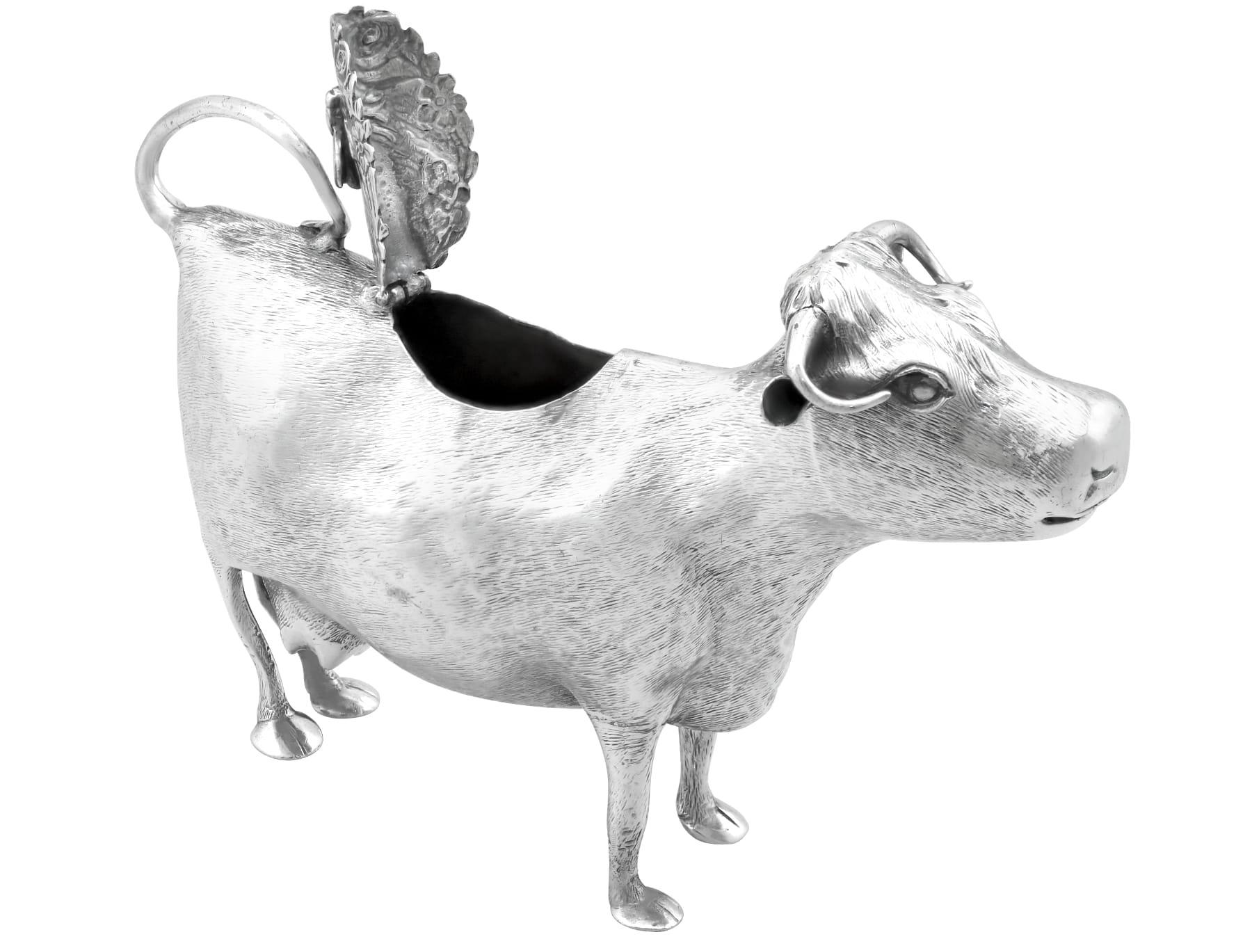 Antica lattiera per mucca in argento sterling di Giorgio III in vendita 2