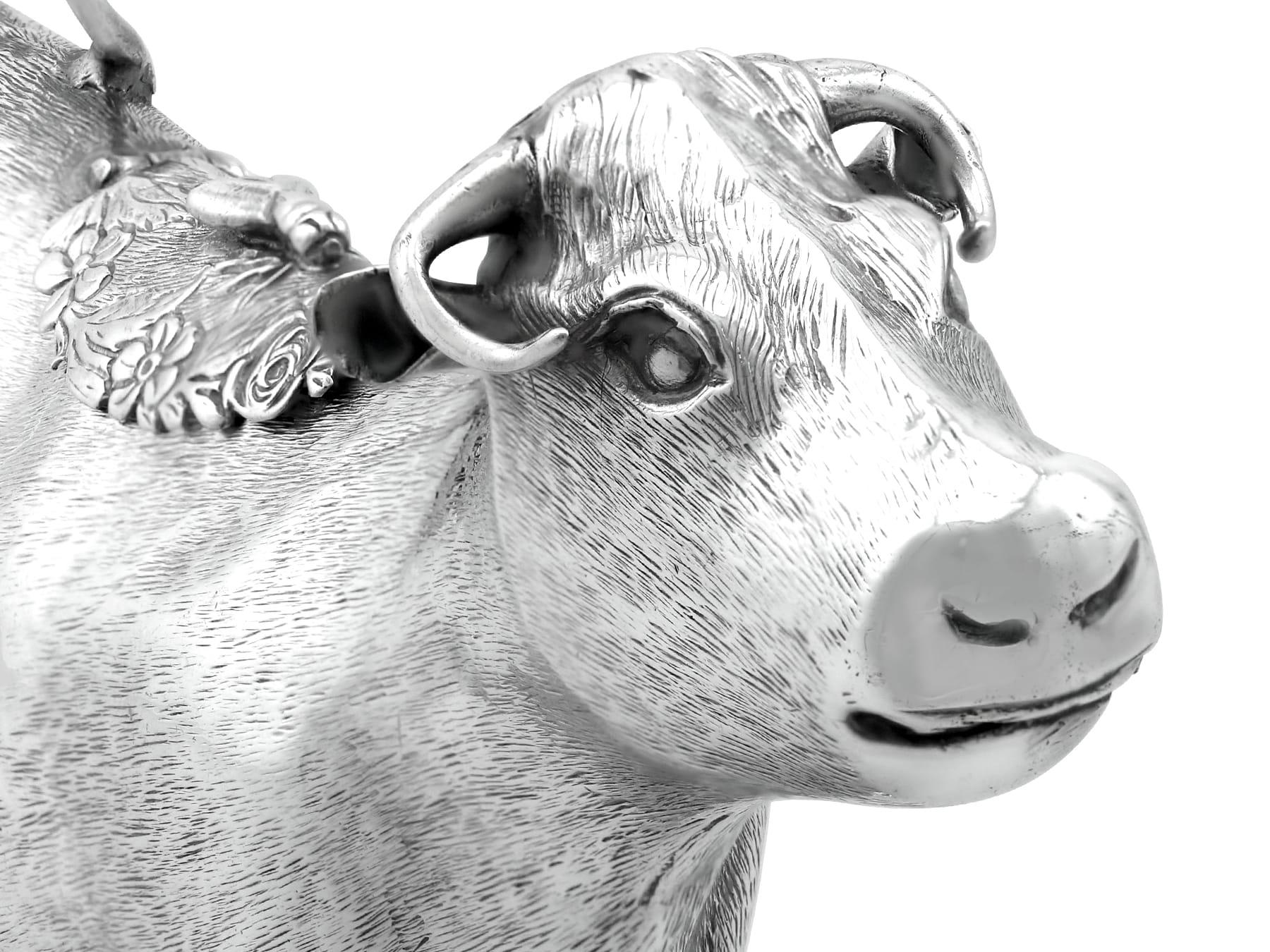 Antica lattiera per mucca in argento sterling di Giorgio III in vendita 3