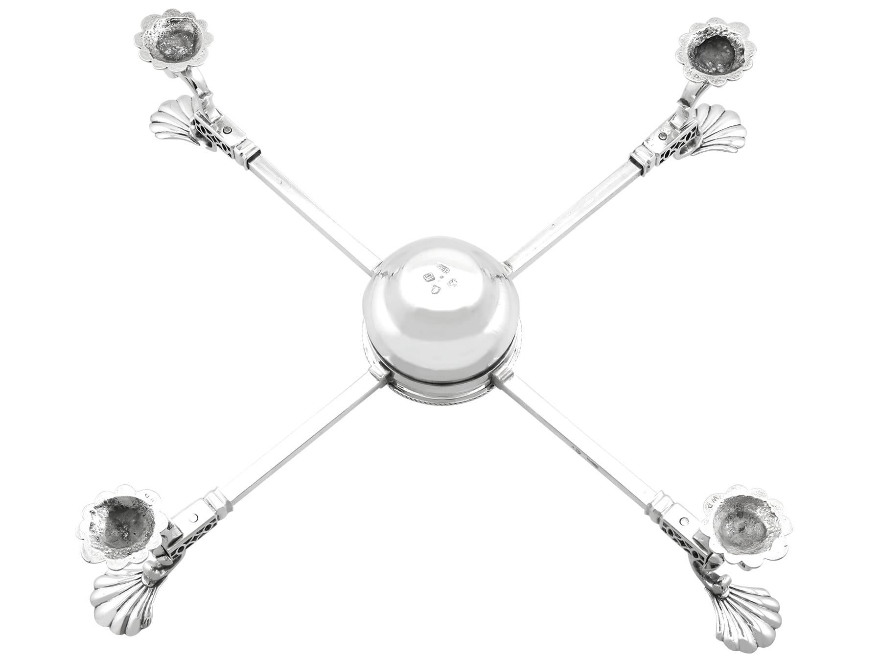 Antique George III Sterling Silver Dish Cross (1764) For Sale 3