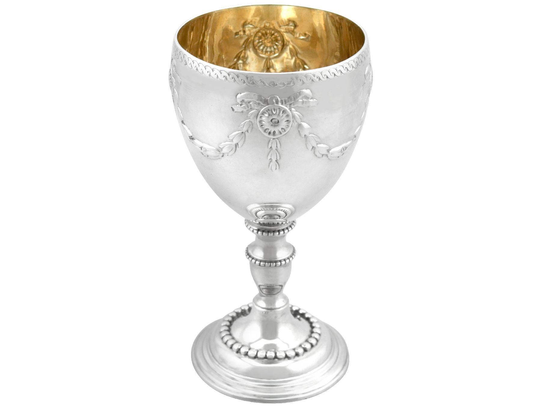 An exceptional, fine and impressive antique George III English sterling silver goblet; an addition to our Georgian wine and drinks related silverware collection

This exceptional antique Georgian sterling silver goblet has a plain circular bell