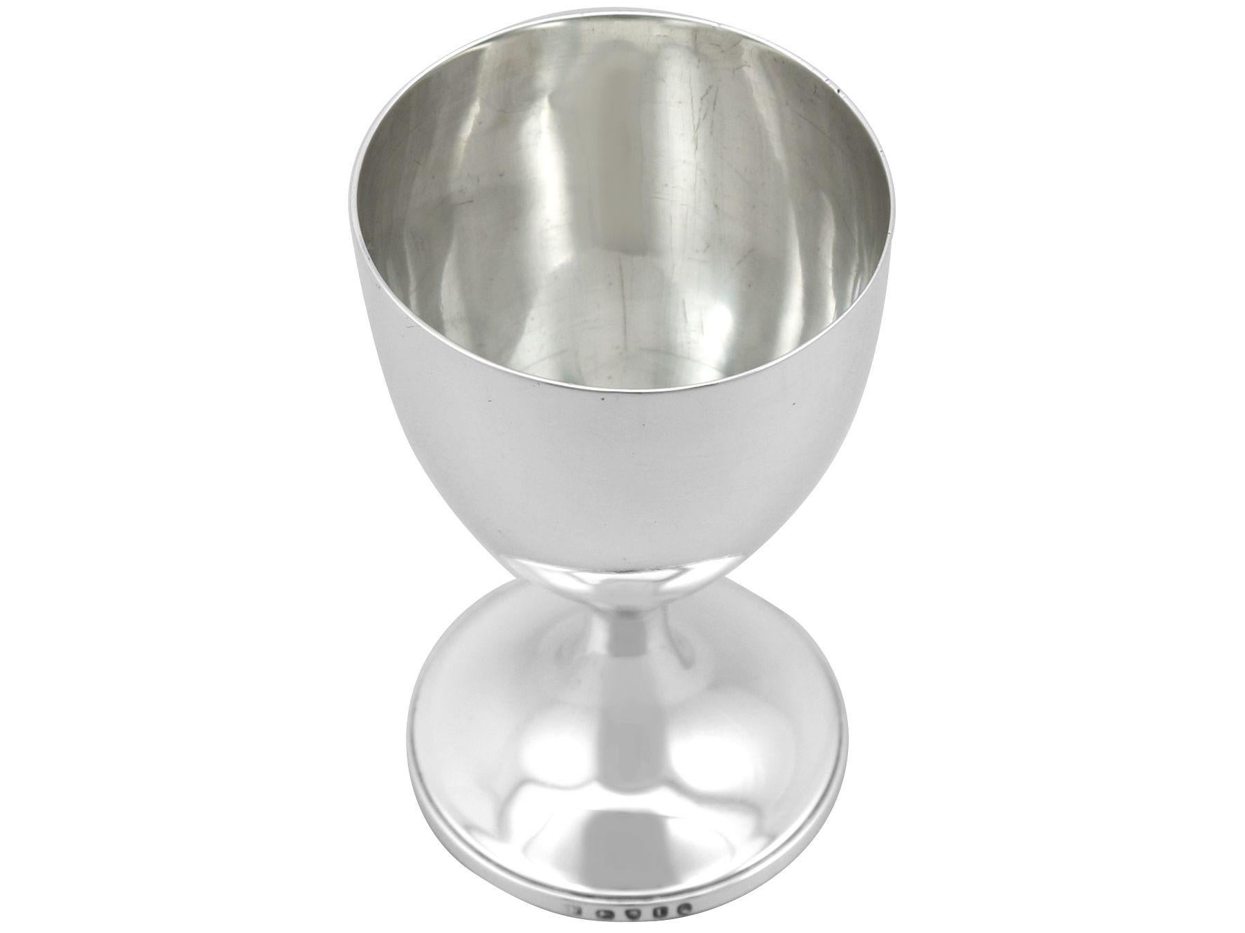 An exceptional, fine and impressive antique Georgian English sterling silver lady's goblet; an addition to our 18th century wine and drinks related silverware collection.

This exceptional antique Georgian sterling silver goblet has a plain