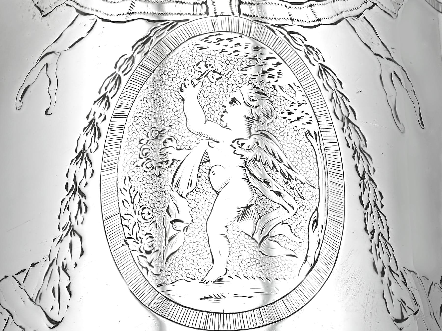 Ancienne boîte à thé à verrouillage en argent sterling George III (1783) en vente 5