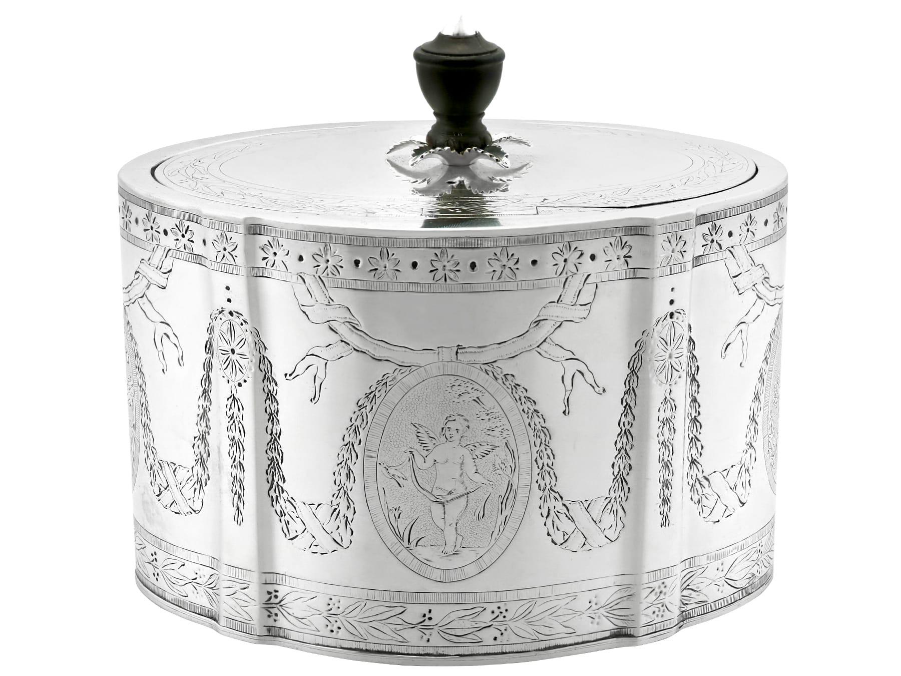 Antique George III Sterling Silver Locking Tea Caddy (1783) For Sale 1
