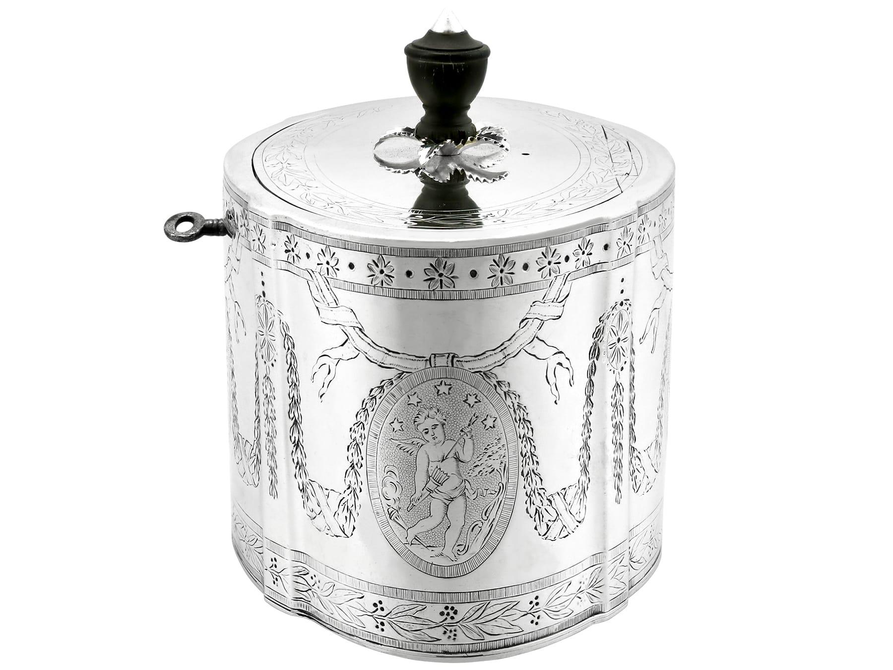 Antique George III Sterling Silver Locking Tea Caddy (1783) For Sale 2