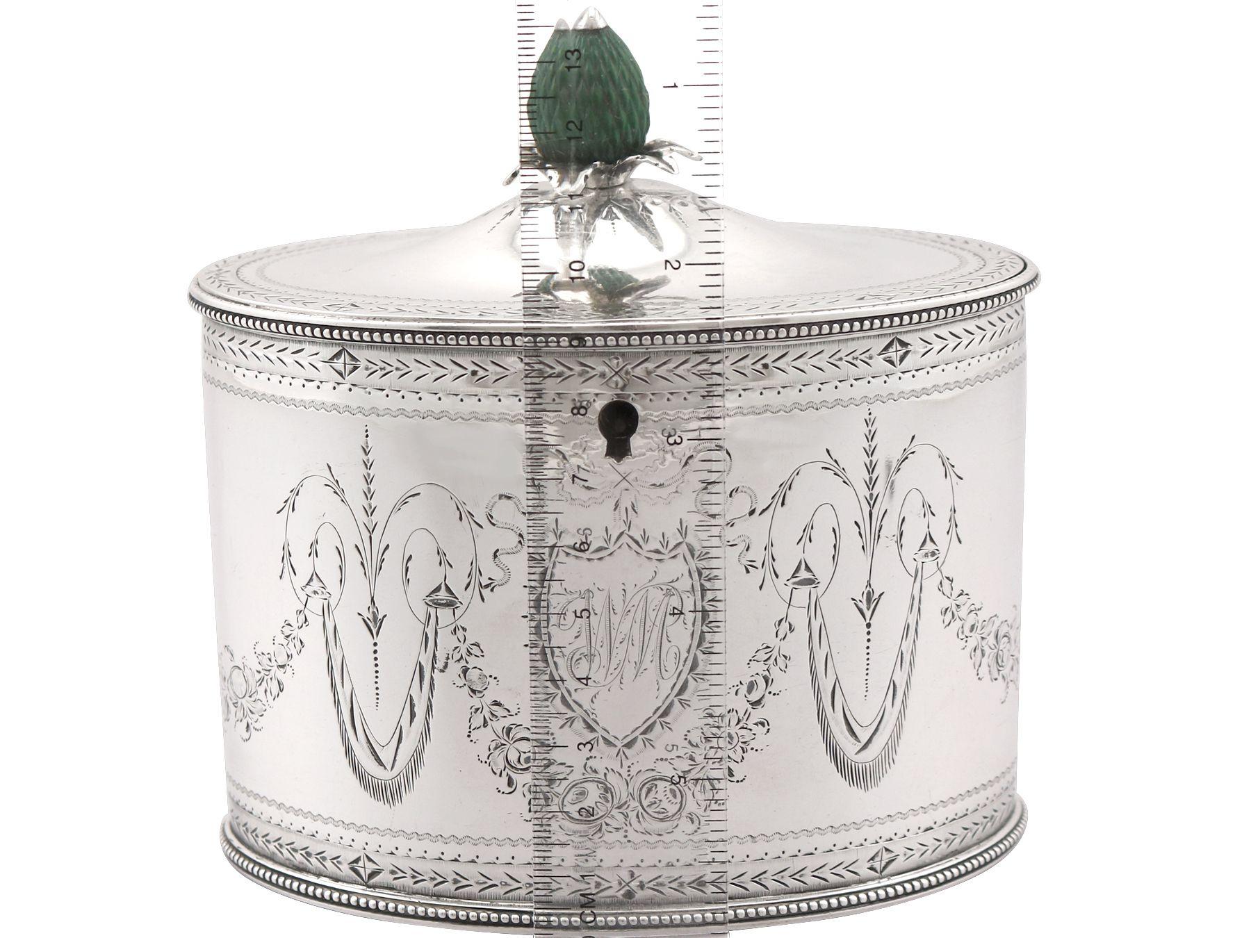 Antike George III.-Teedose mit Verschluss aus Sterlingsilber von Henry Chawner im Angebot 8