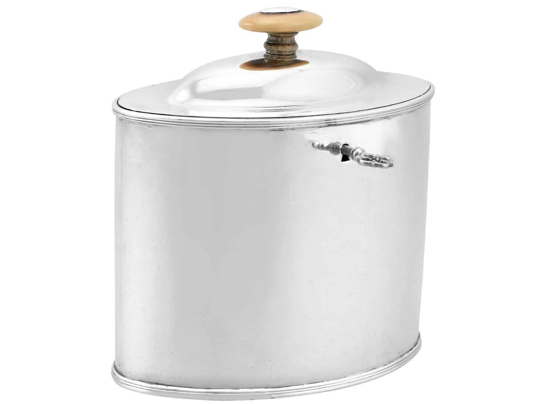 British Antique George III Sterling Silver Locking Tea Caddy For Sale