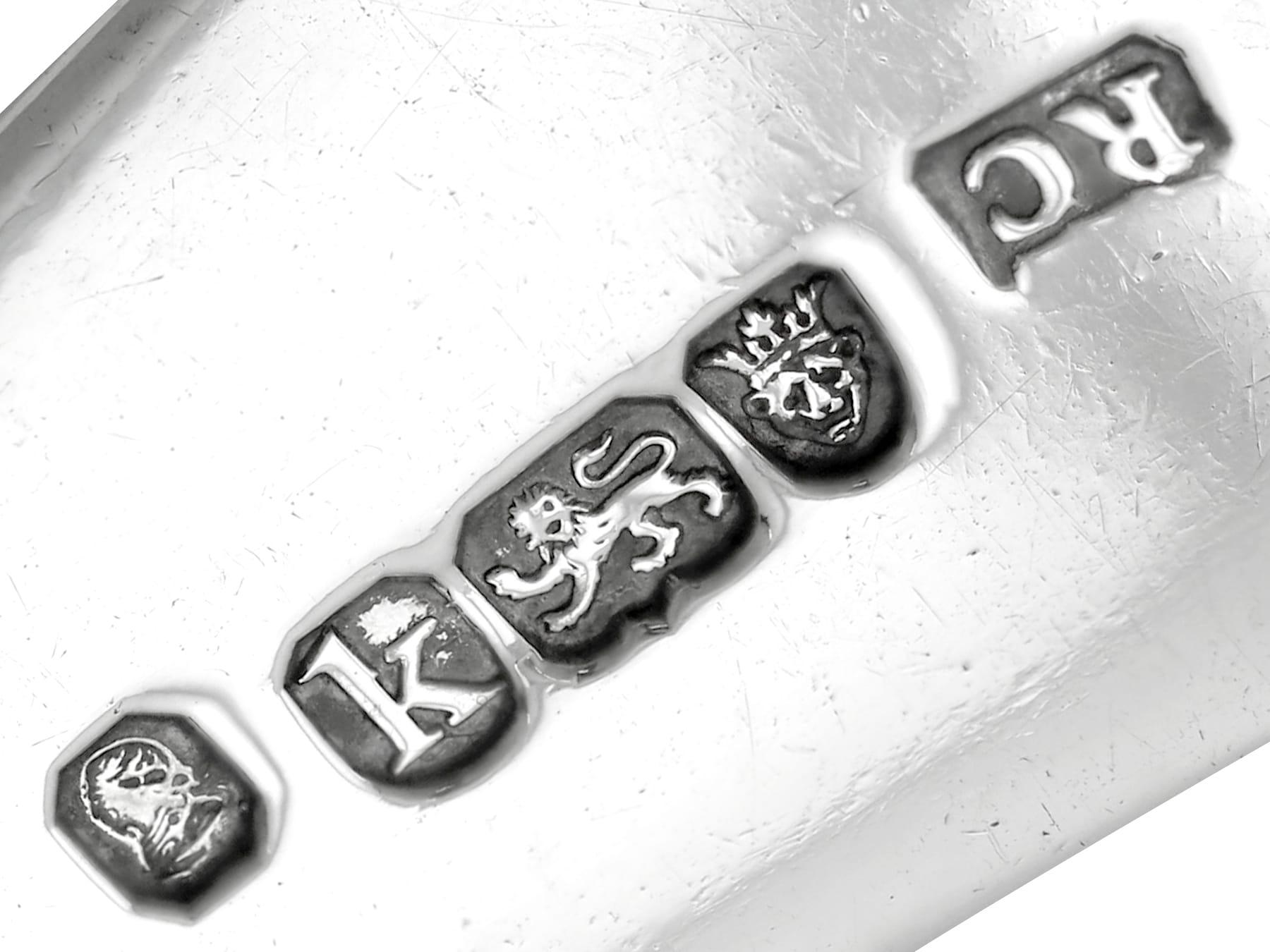 Fin du XVIIIe siècle Fourchette de service à salade ancienne en argent sterling George III (1785) en vente