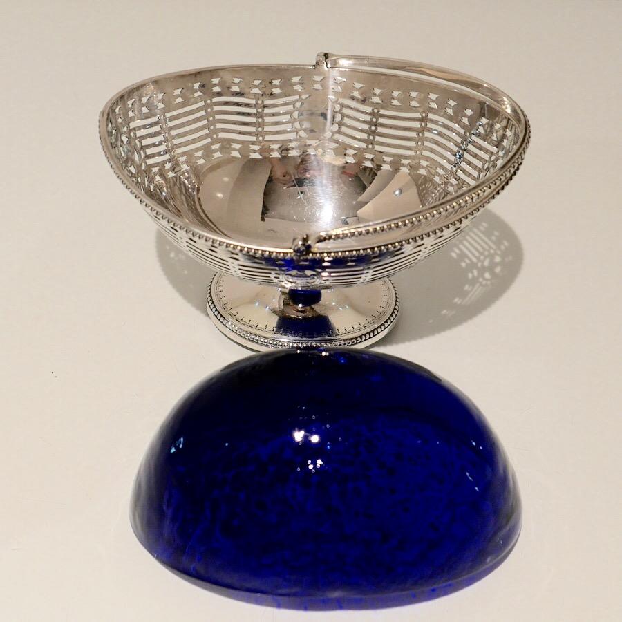 Antique George III Sterling Silver Sugar Basket London 1780 William Holmes For Sale 6