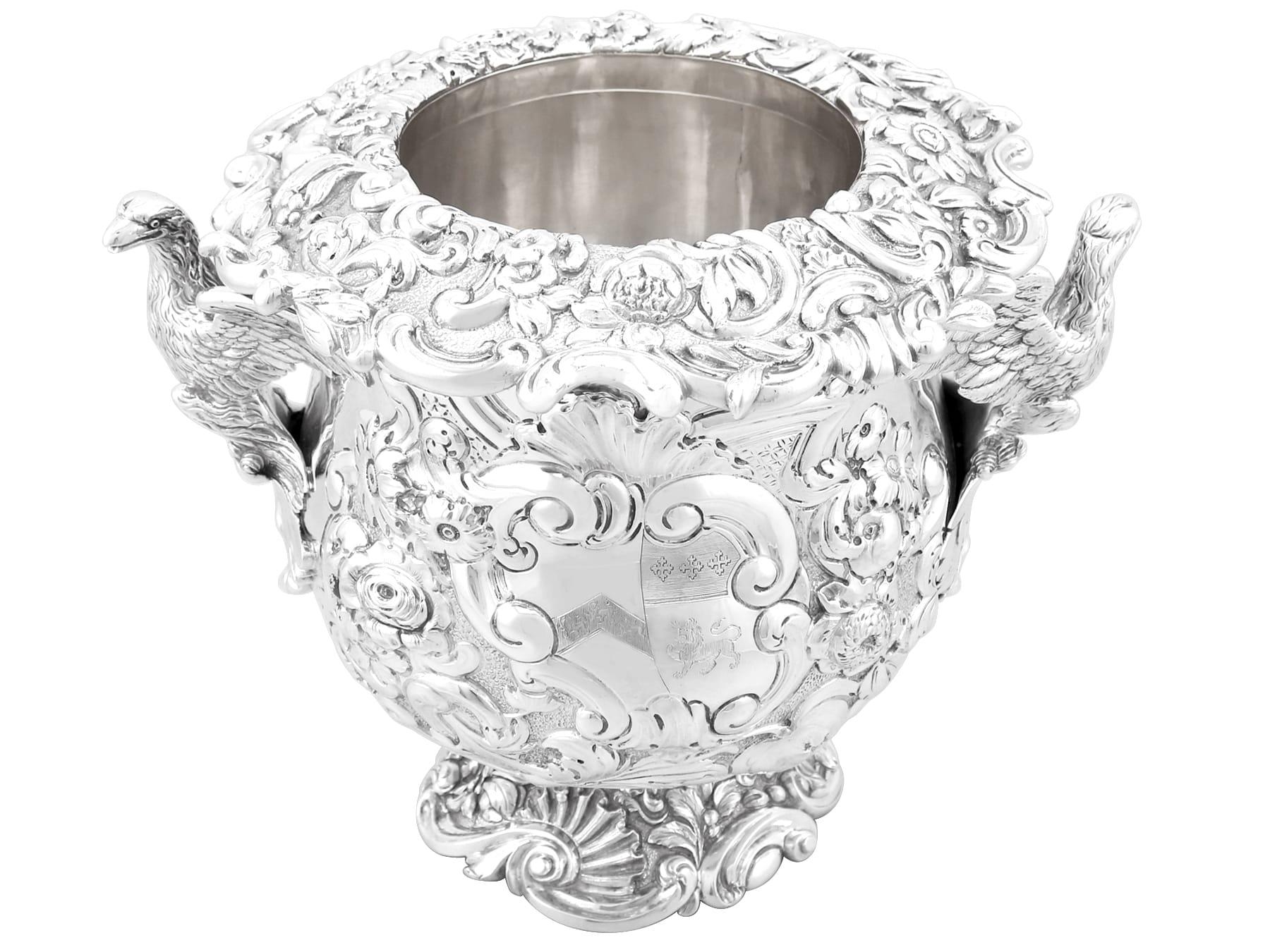 A magnificent, fine and impressive antique Georgian English sterling silver wine cooler made by Henry Chawner; an addition to our antique wine and drink related silverware collection

This magnificent antique George III sterling silver wine cooler