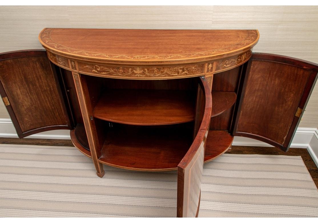 Antique meuble de rangement de style George III en marqueterie de bois de citronnier demi-lune en vente 8