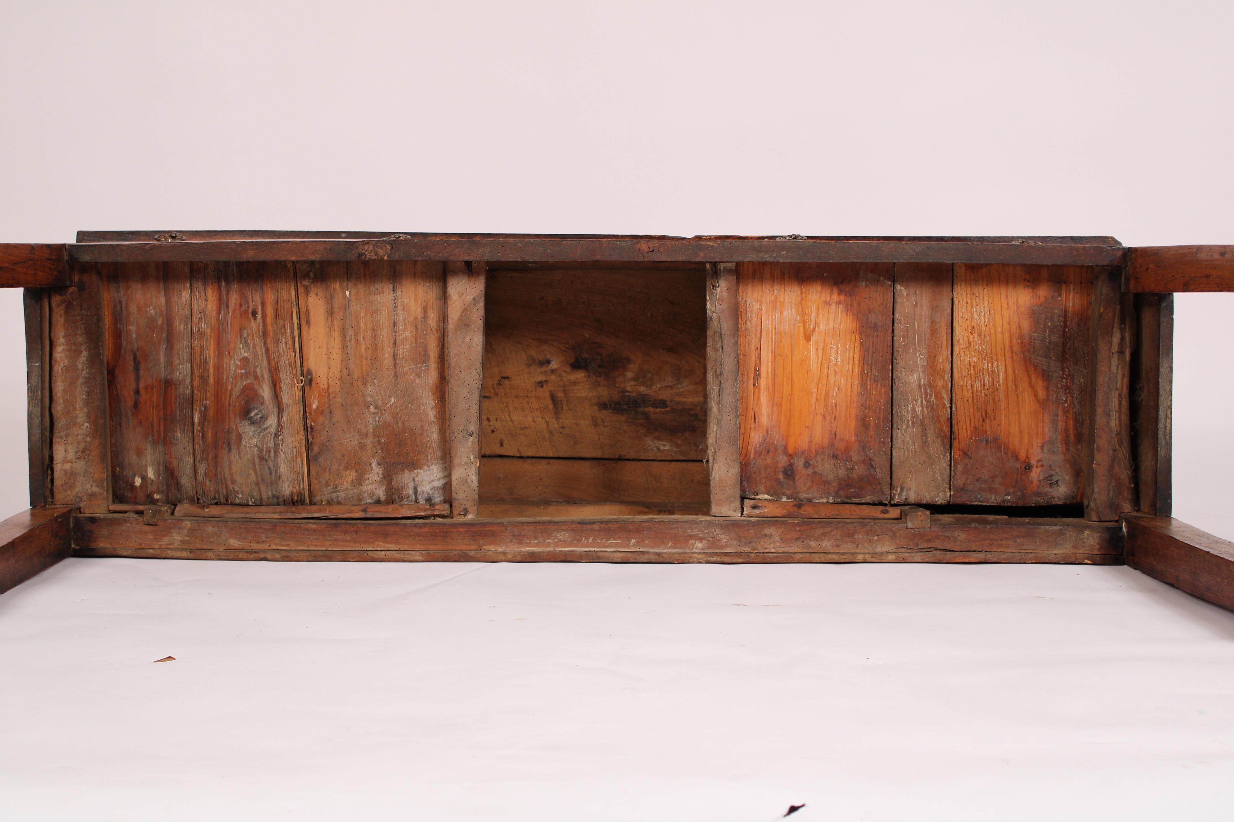 Antique George III Style Elm Wood Sideboard For Sale 7