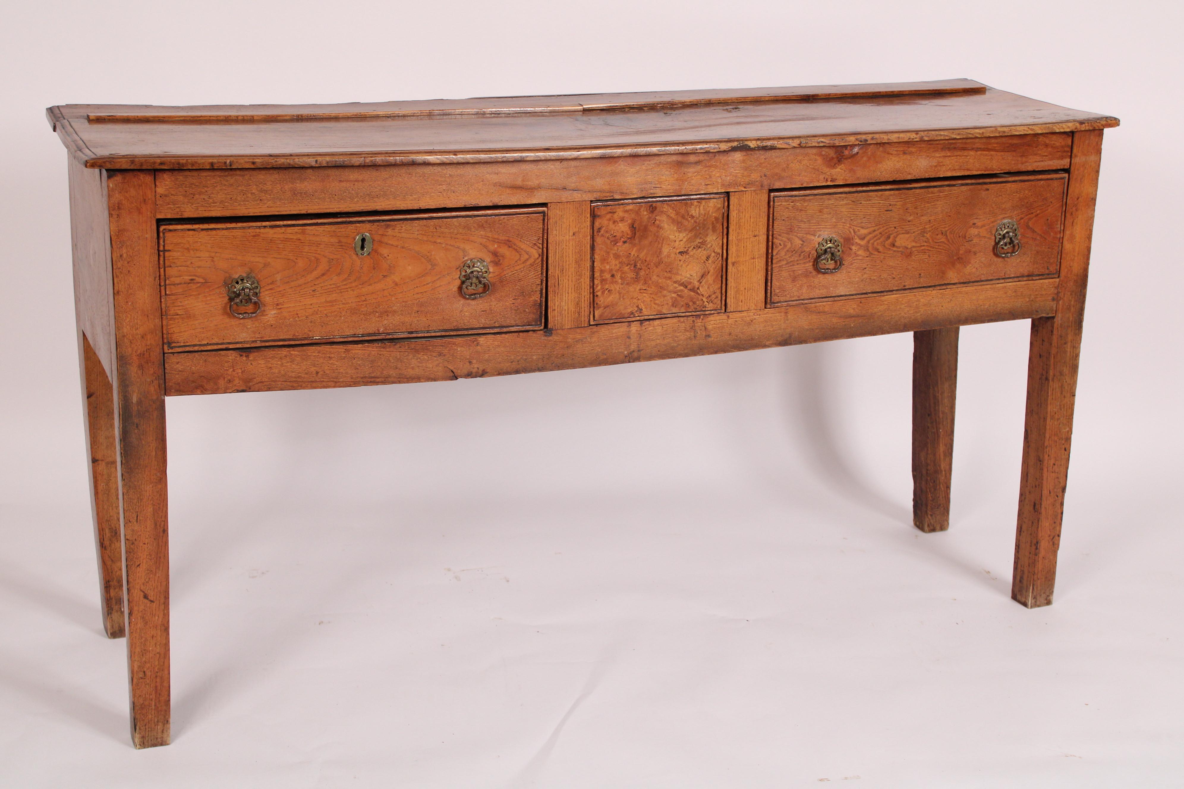 English Antique George III Style Elm Wood Sideboard For Sale