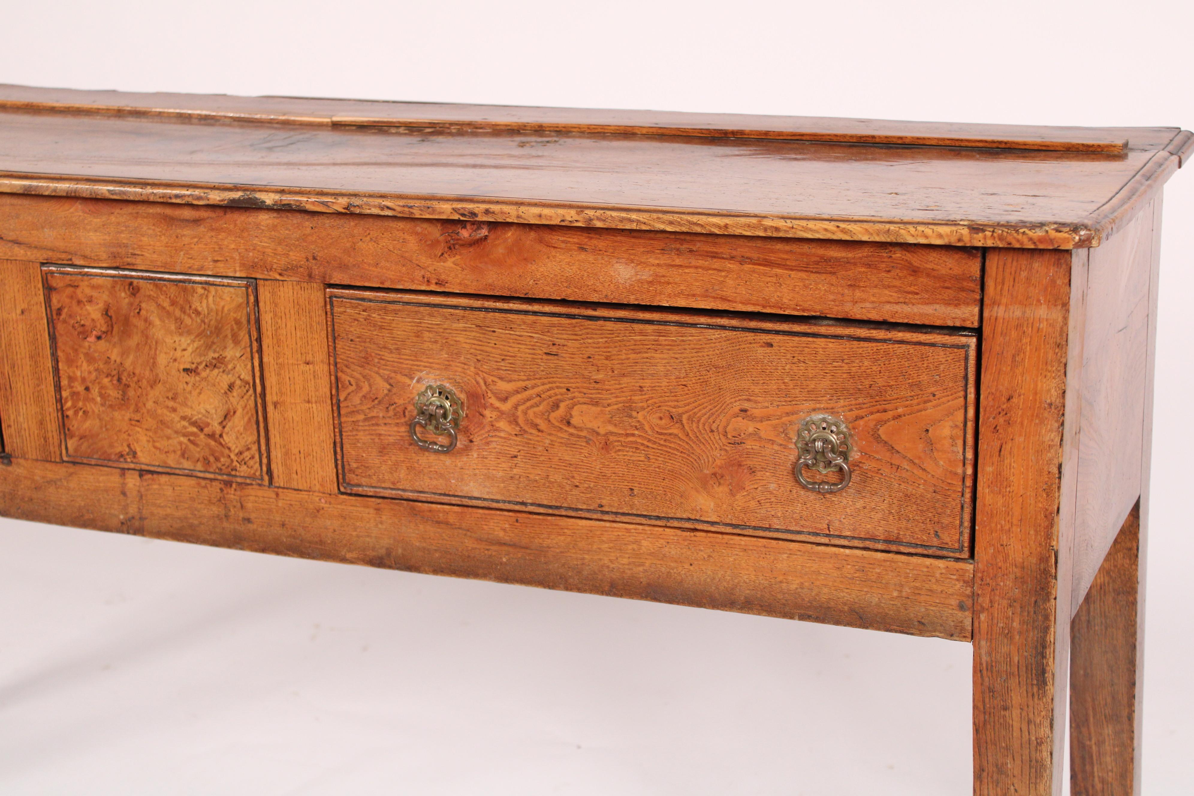 Antique George III Style Elm Wood Sideboard For Sale 1