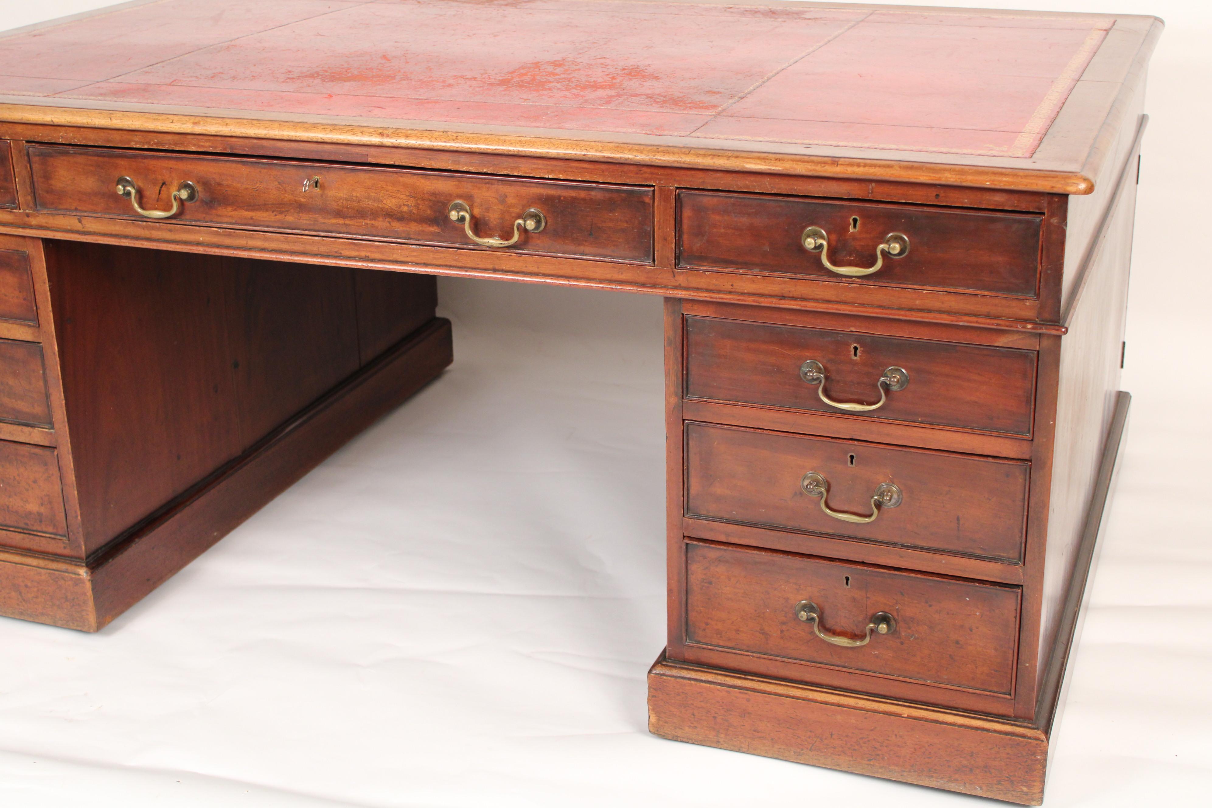 Antique George III Style Mahogany Partners Desk In Good Condition In Laguna Beach, CA