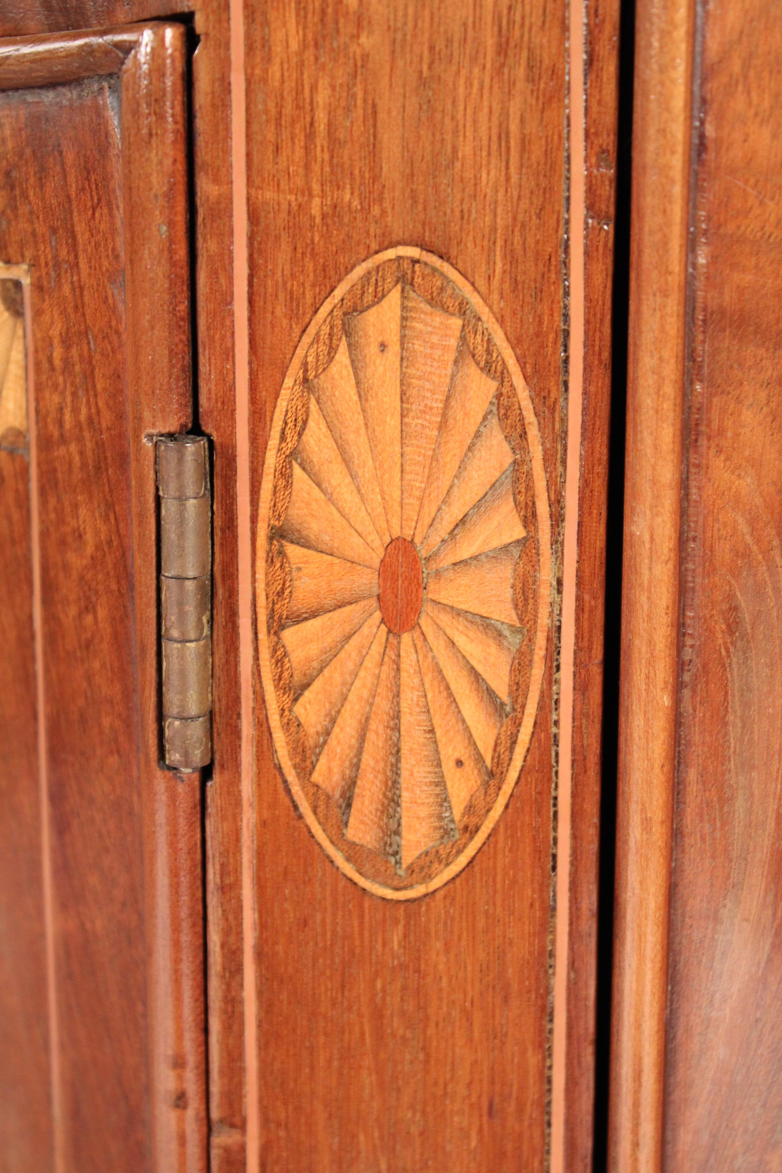 Antica credenza in mogano in stile Giorgio III in vendita 4