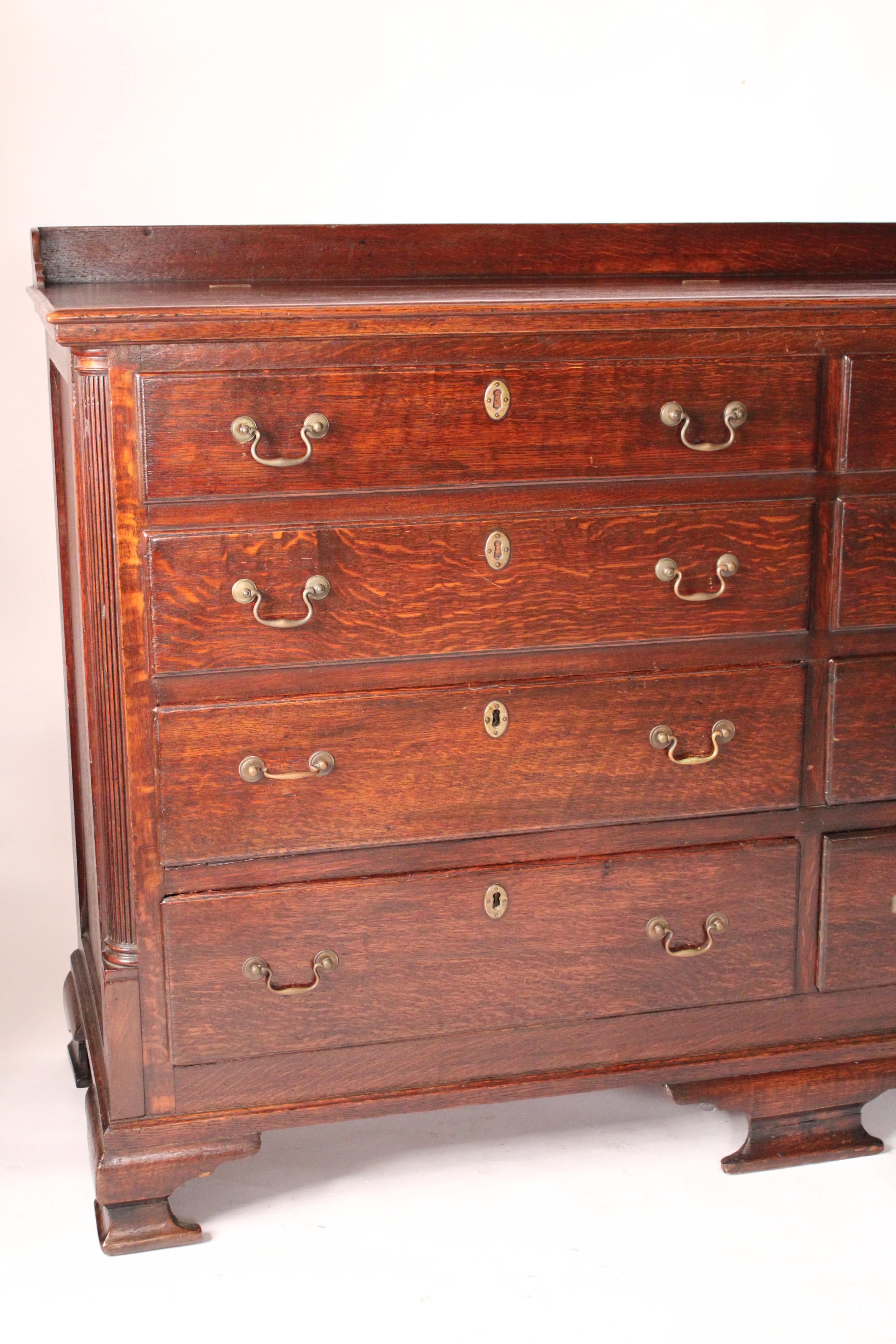 Antique George III Style Oak Mule Chest In Good Condition In Laguna Beach, CA
