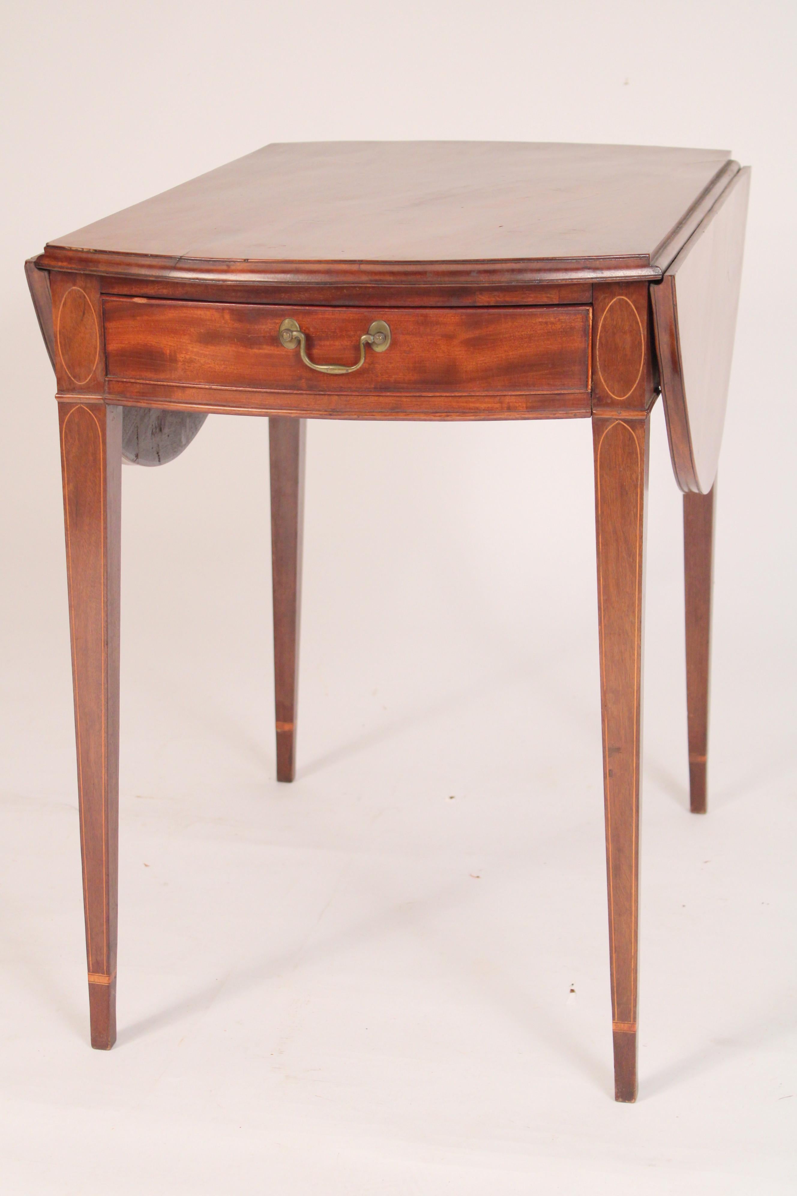 English Antique George III Style Pembroke Table For Sale