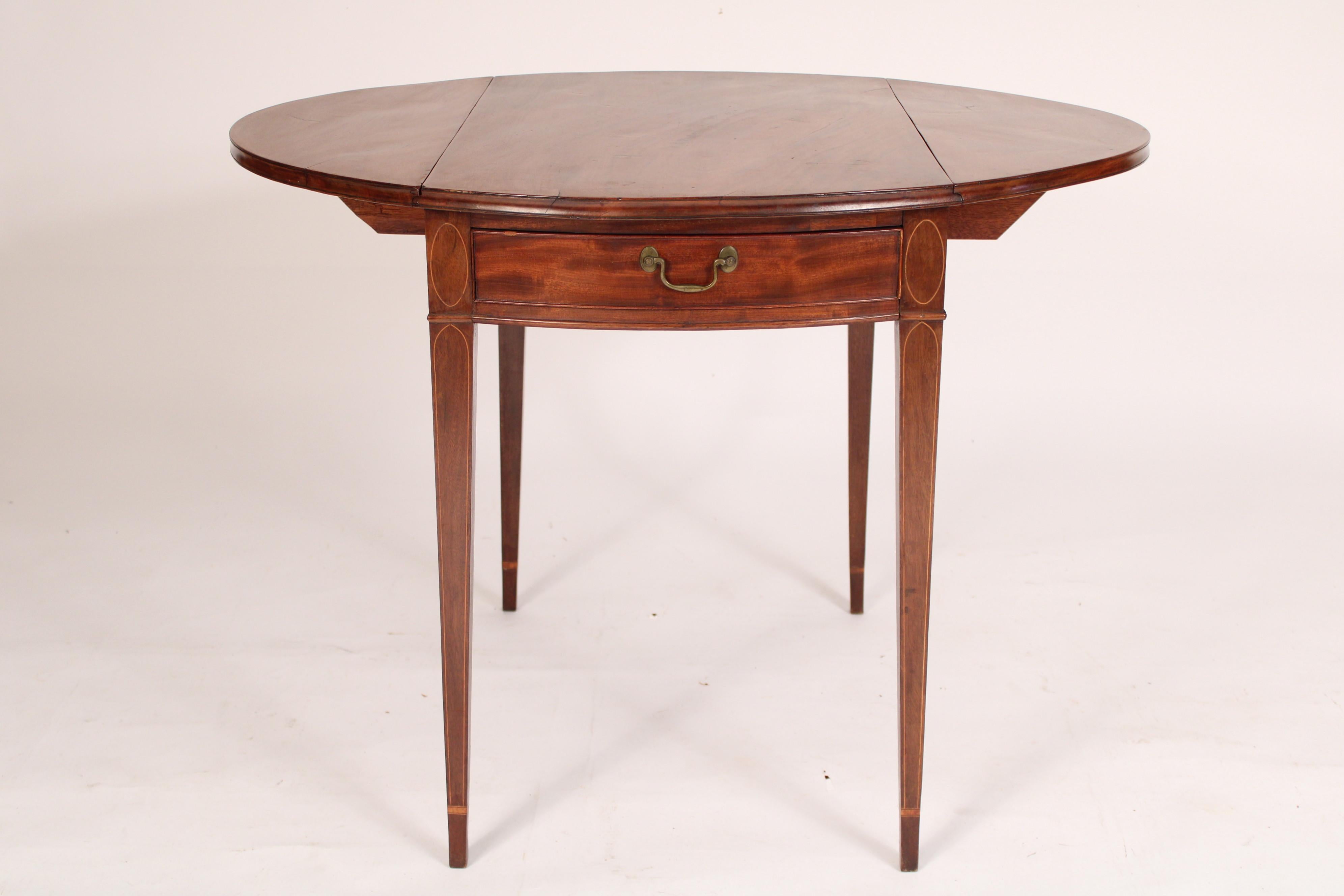 Antique George III Style Pembroke Table In Good Condition For Sale In Laguna Beach, CA