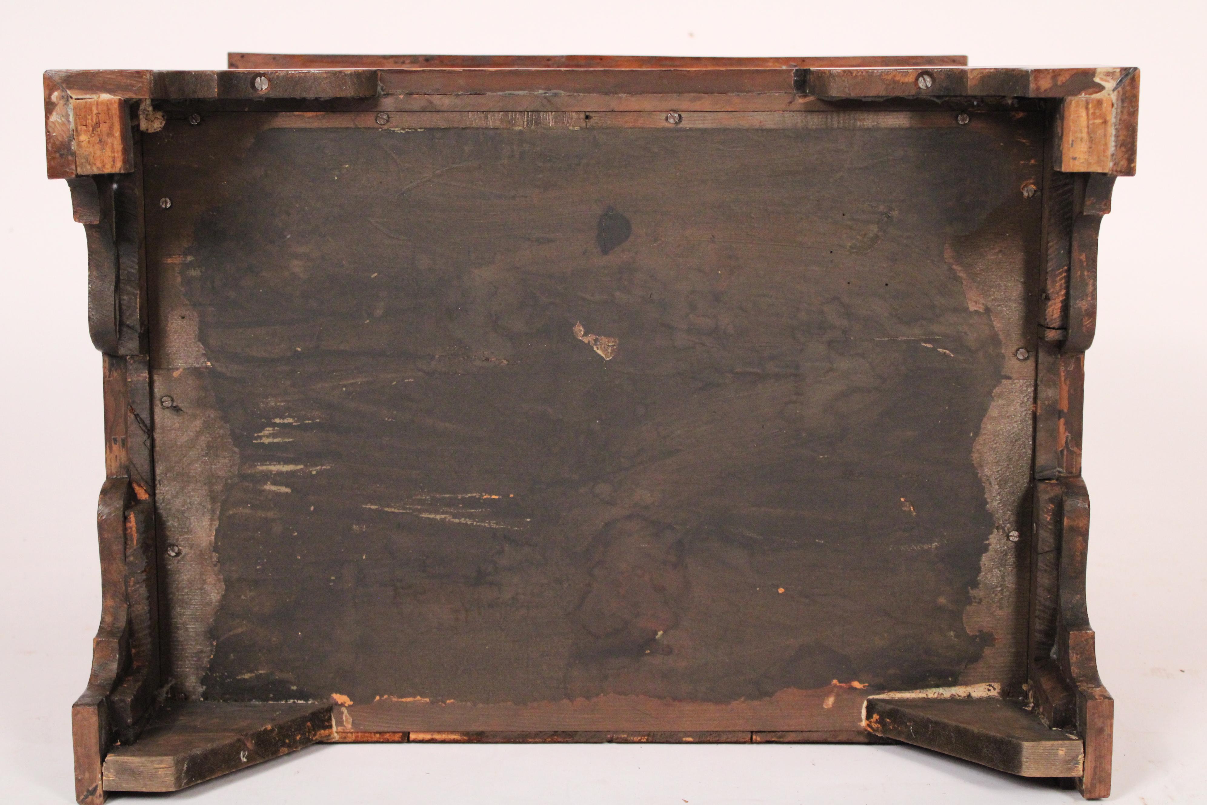 Ancienne commode/table d'appoint en bois d'if de style George III en vente 7