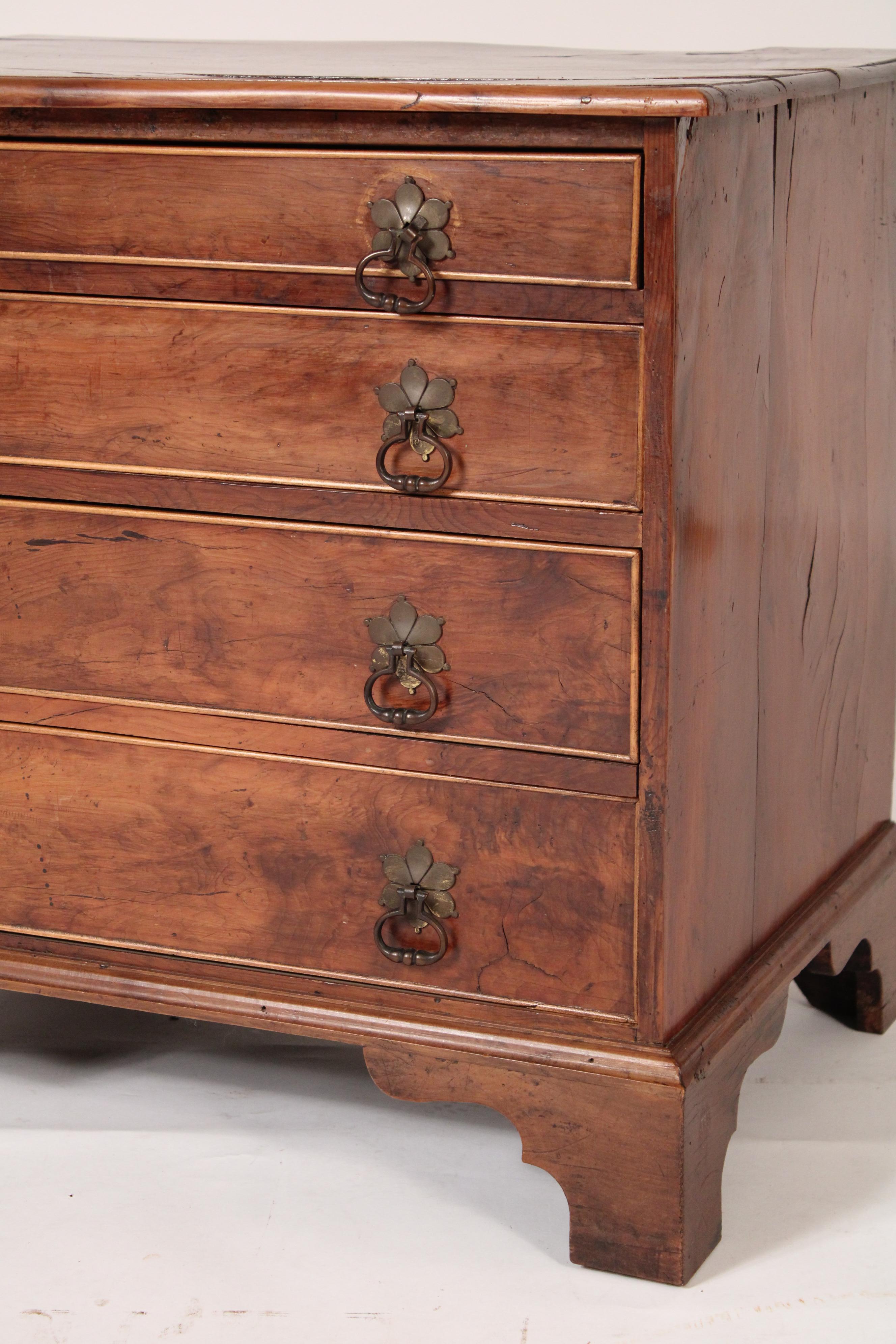 Antique George III style Yew Wood Chest of Drawers / End table For Sale 1