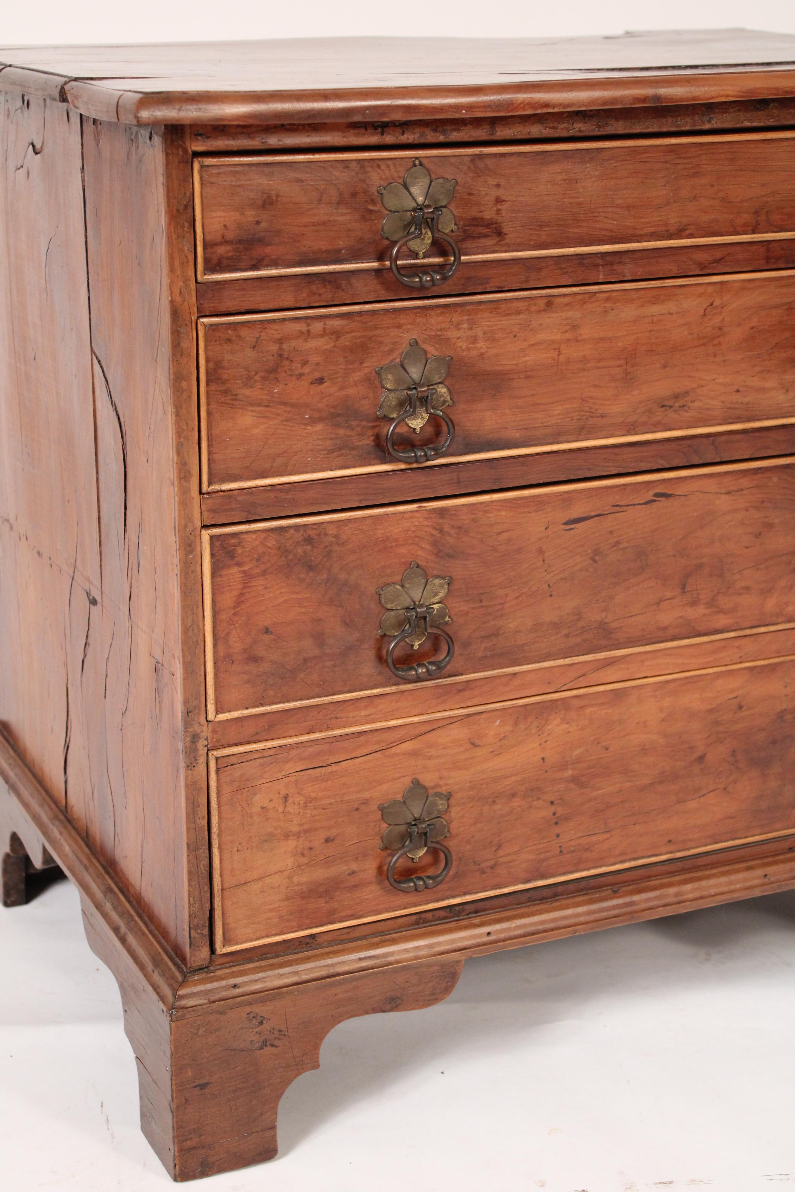 Antique George III style Yew Wood Chest of Drawers / End table For Sale 2
