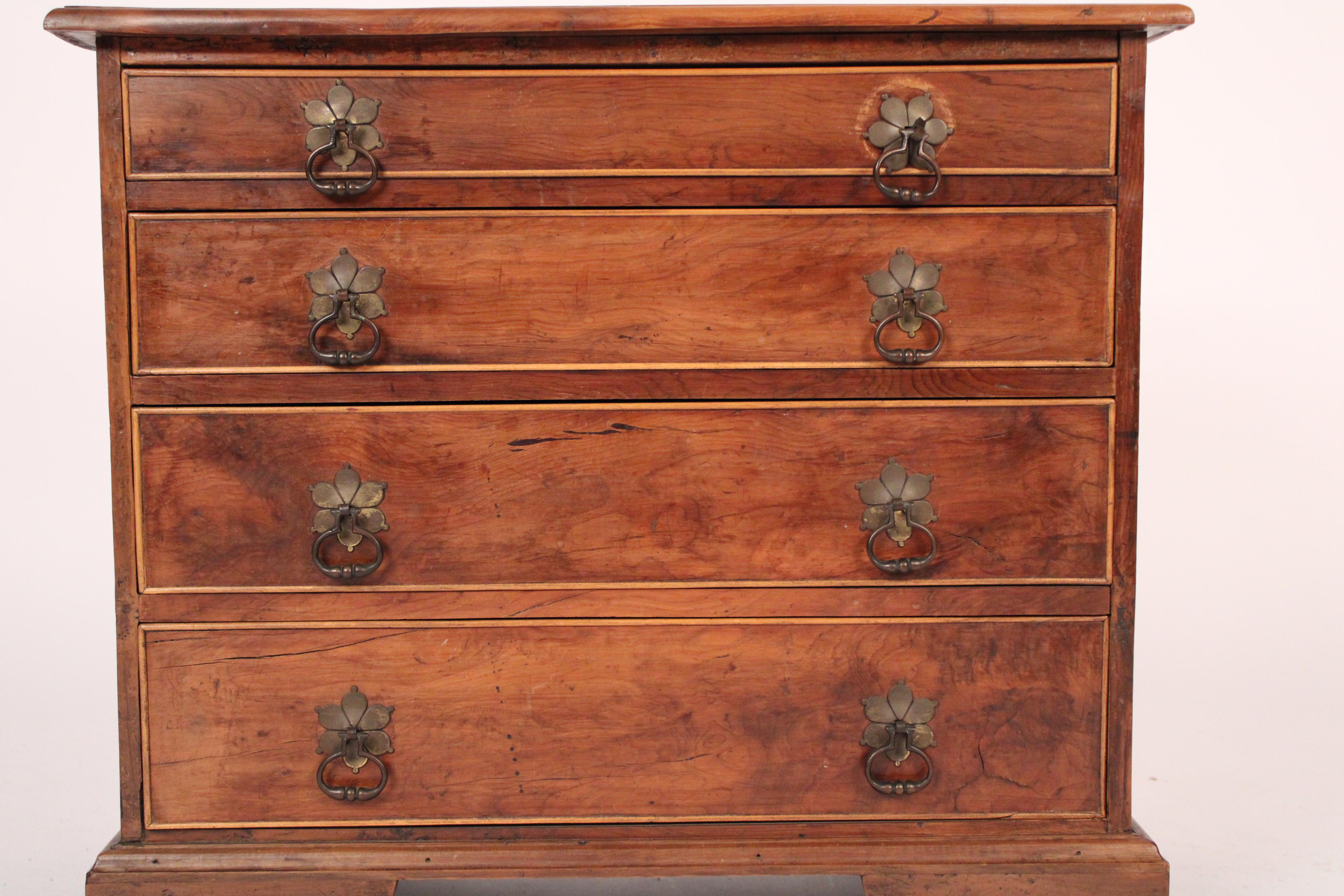 Antique George III style Yew Wood Chest of Drawers / End table For Sale 3