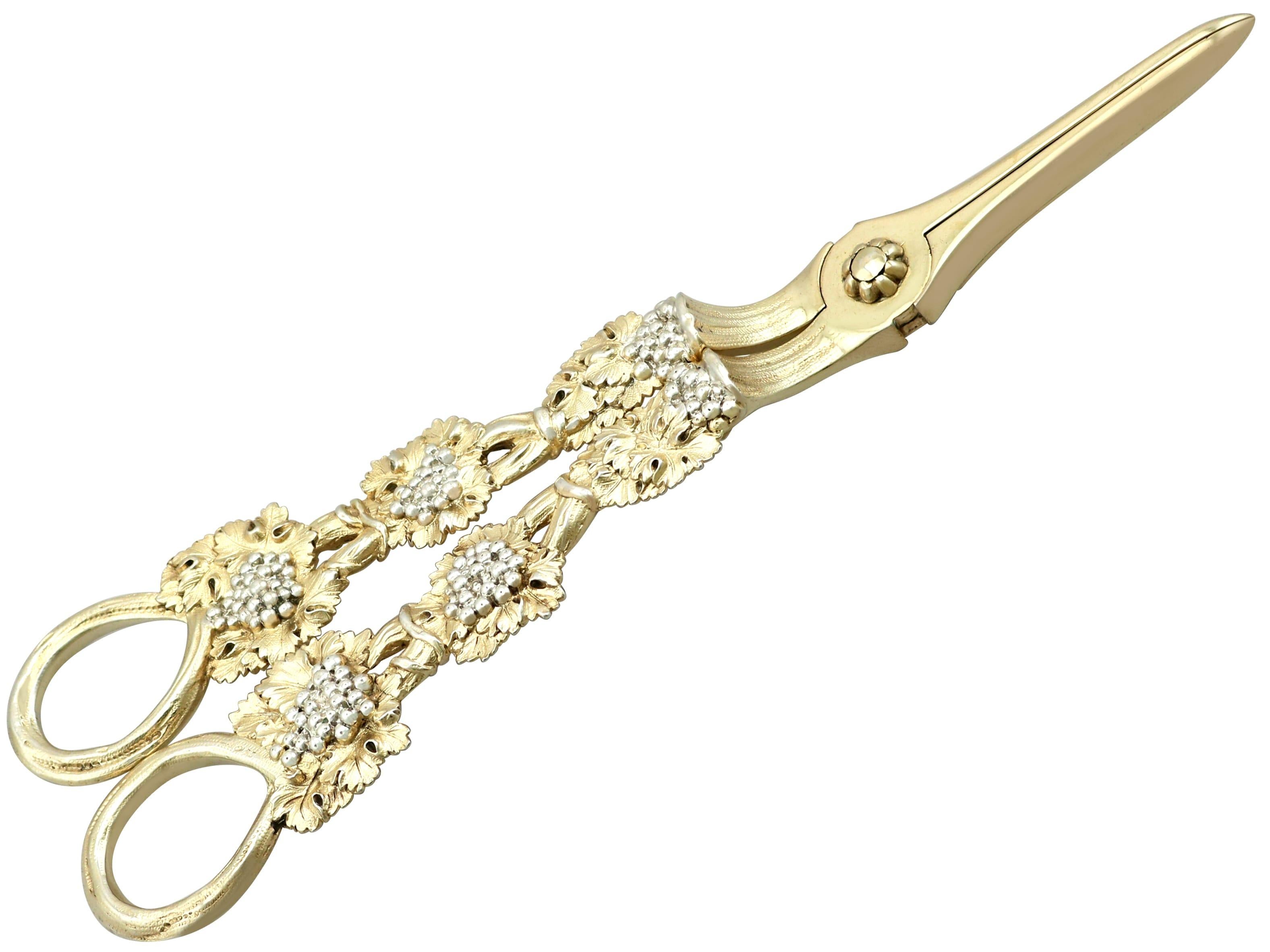 Antique George IV (1827) Sterling Silver Gilt Grape Shears In Excellent Condition For Sale In Jesmond, Newcastle Upon Tyne