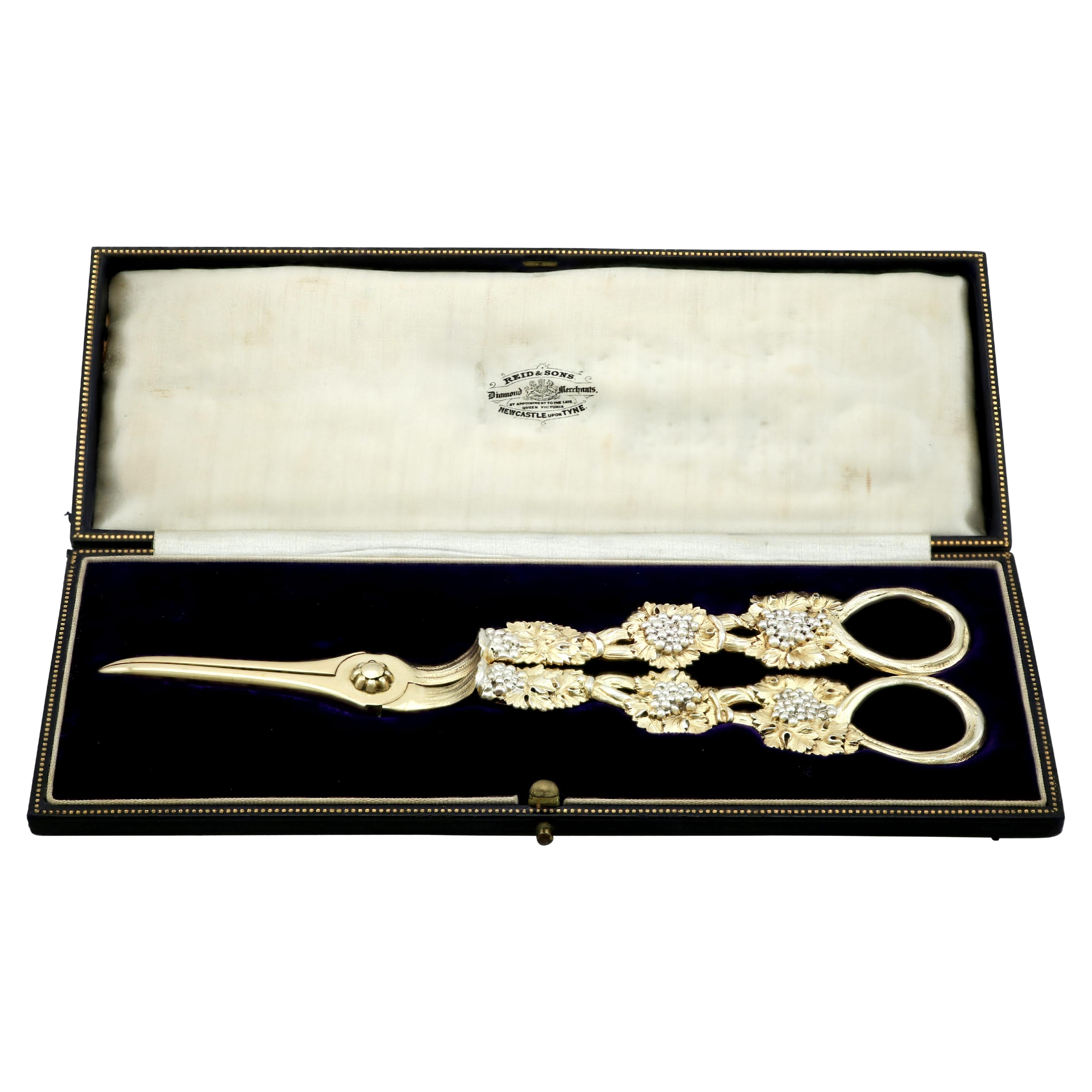 Antique George IV (1827) Sterling Silver Gilt Grape Shears For Sale