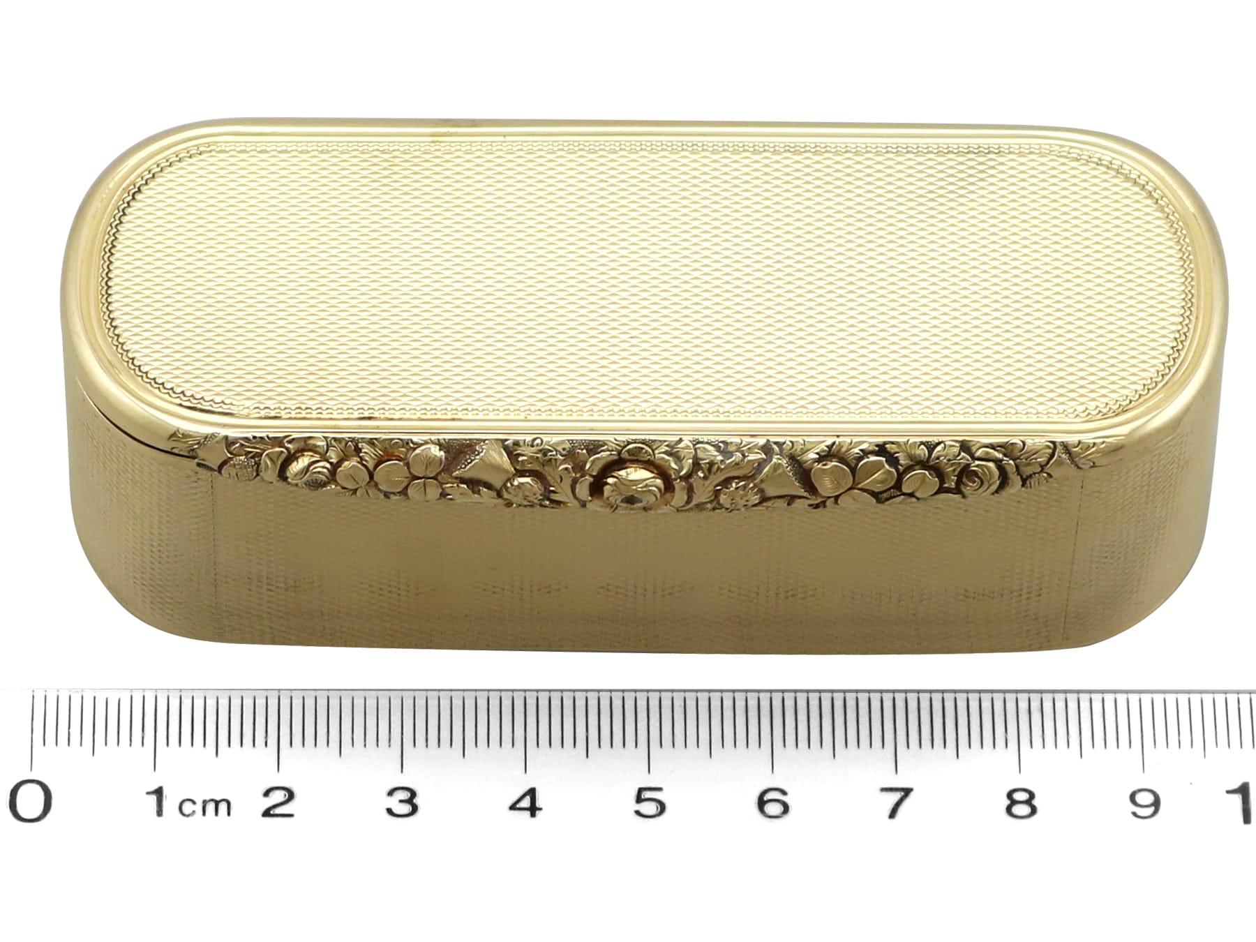 Antigua tabaquera de oro de 18 quilates de Jorge IV (1829) en venta 3