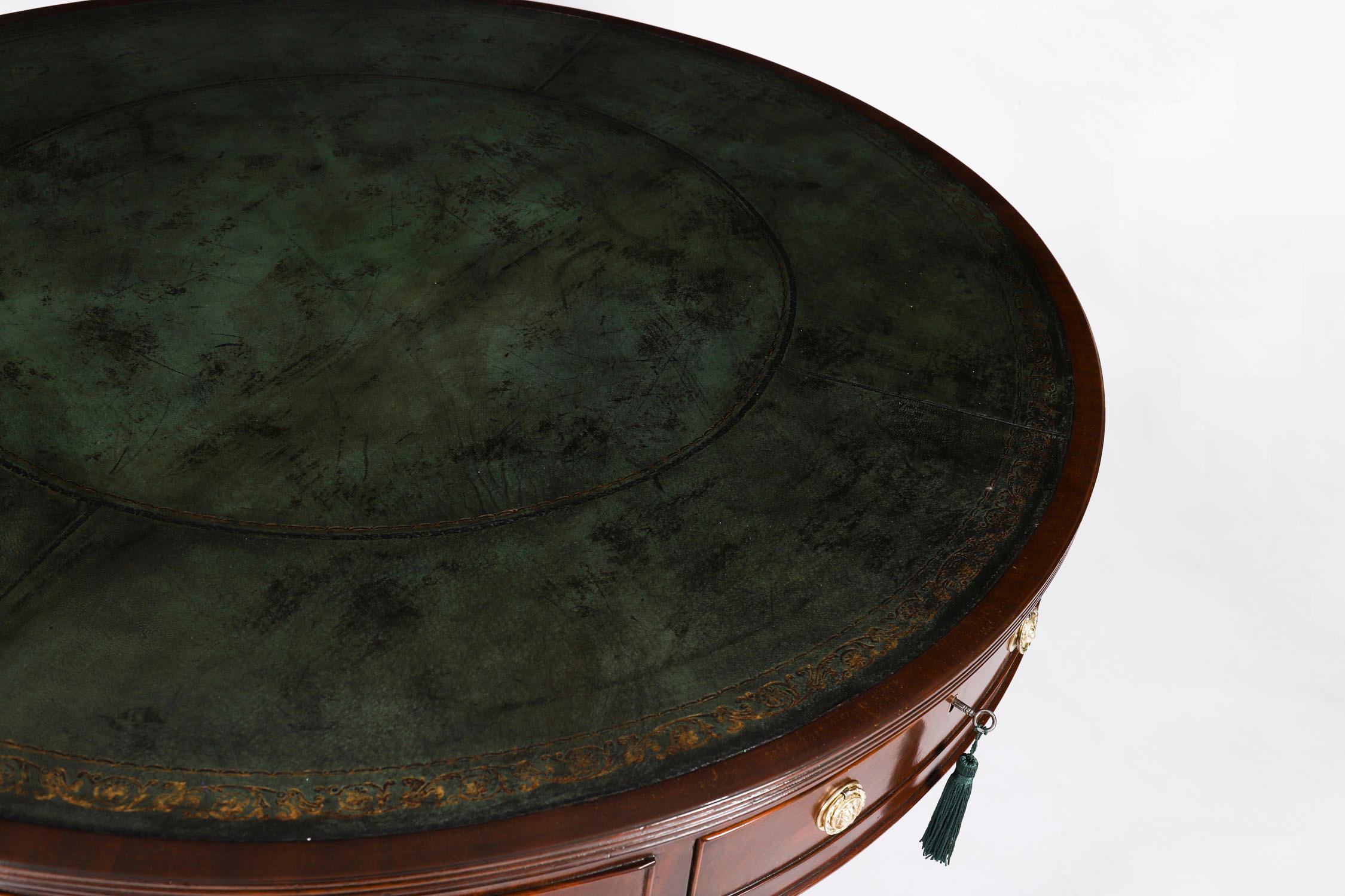 Antique George IV Flame Mahogany Library Drum Table 19th Century For Sale 6